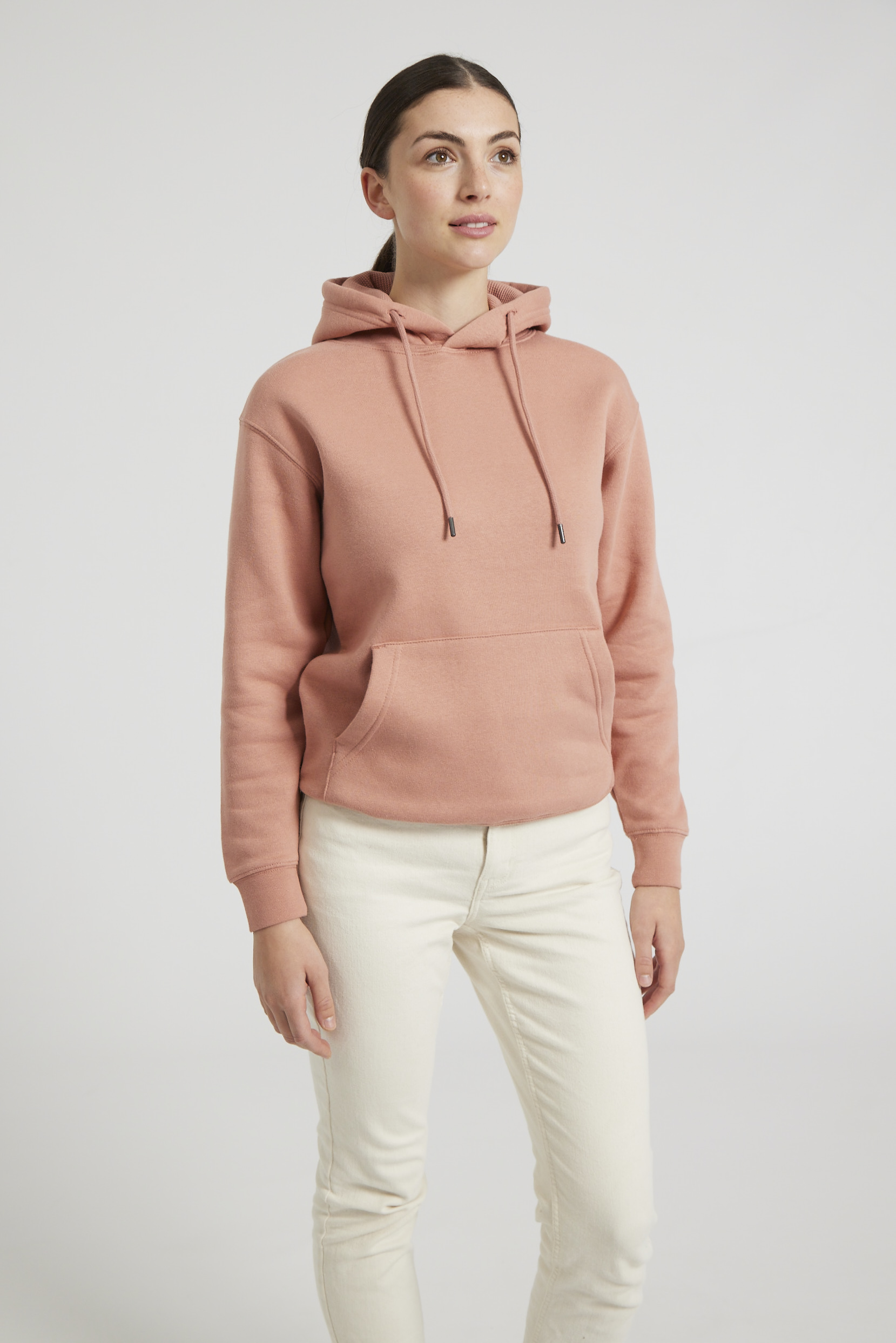 CR02-v2.0-Studio_412