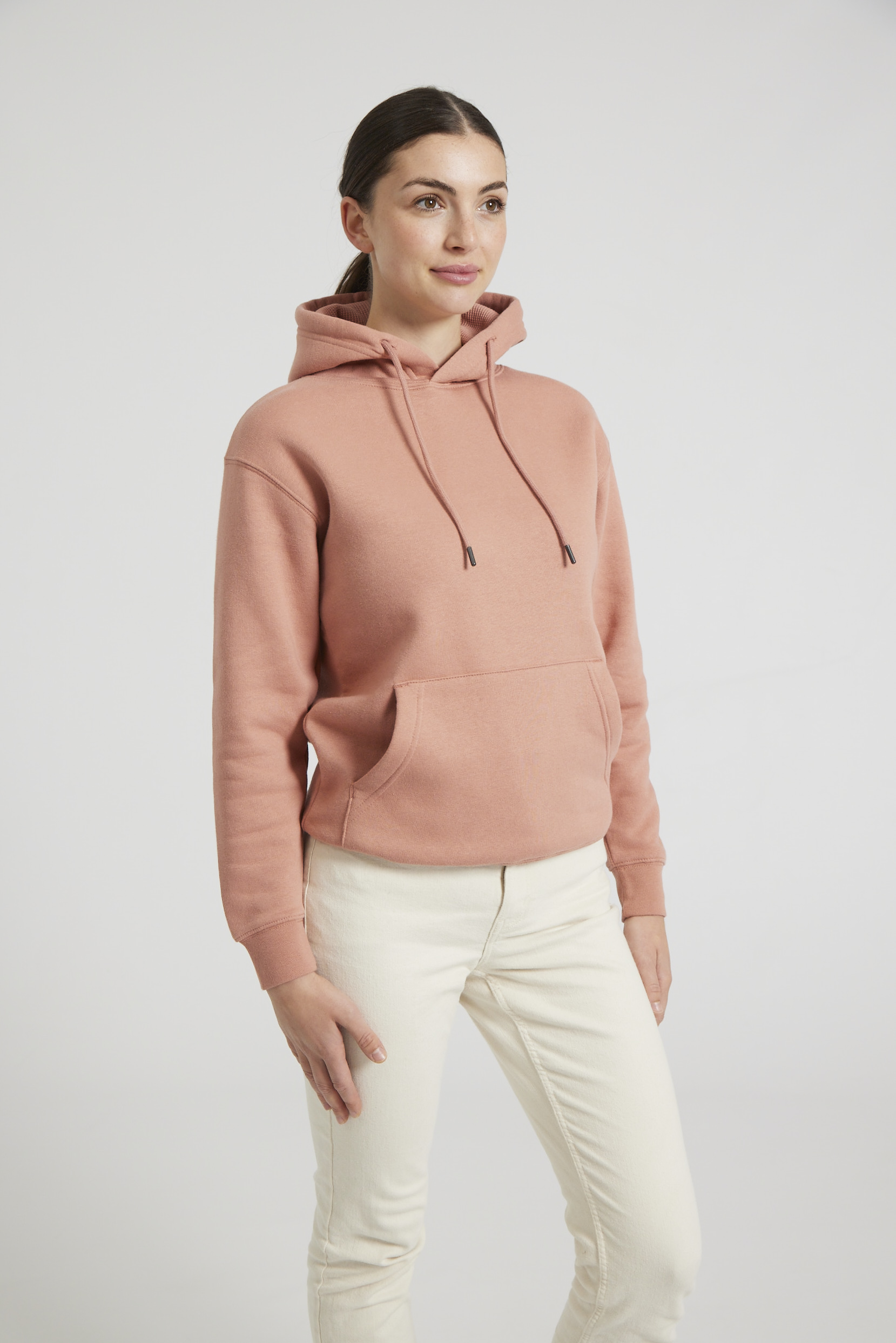 CR02-v2.0-Studio_416