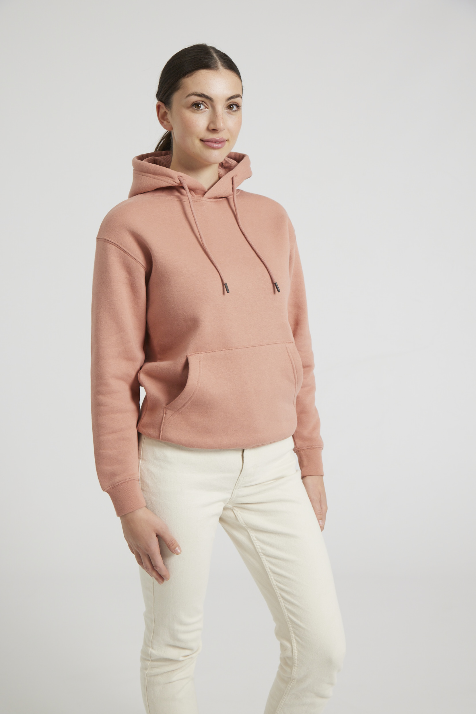 CR02-v2.0-Studio_419