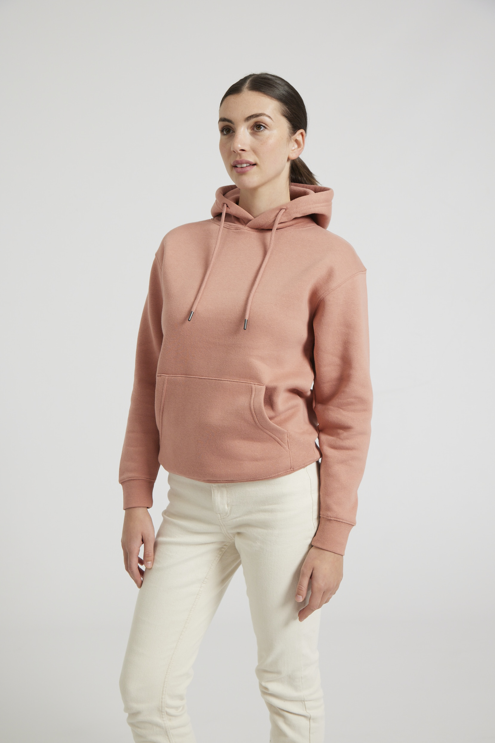 CR02-v2.0-Studio_424