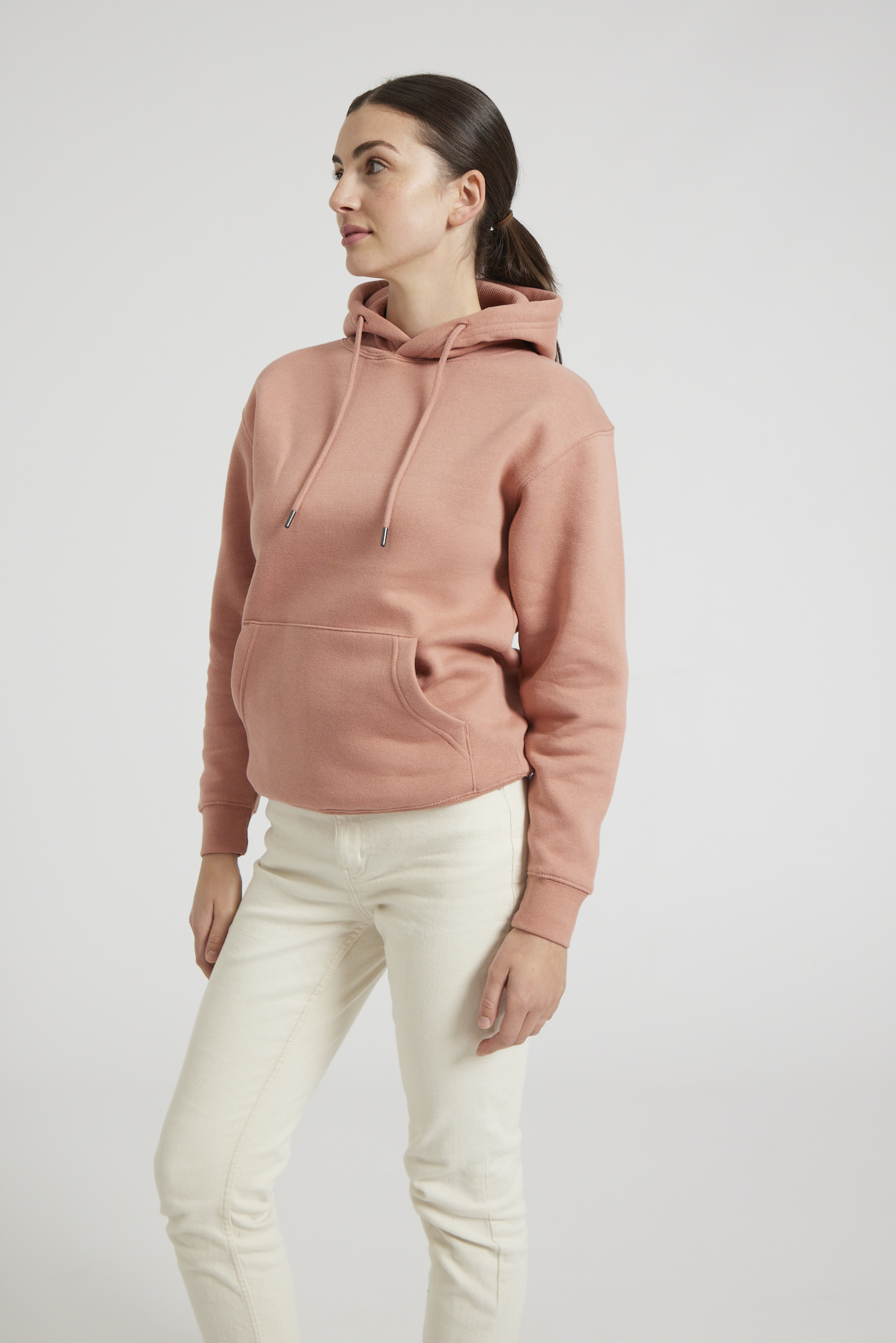 CR02-v2.0-Studio_436