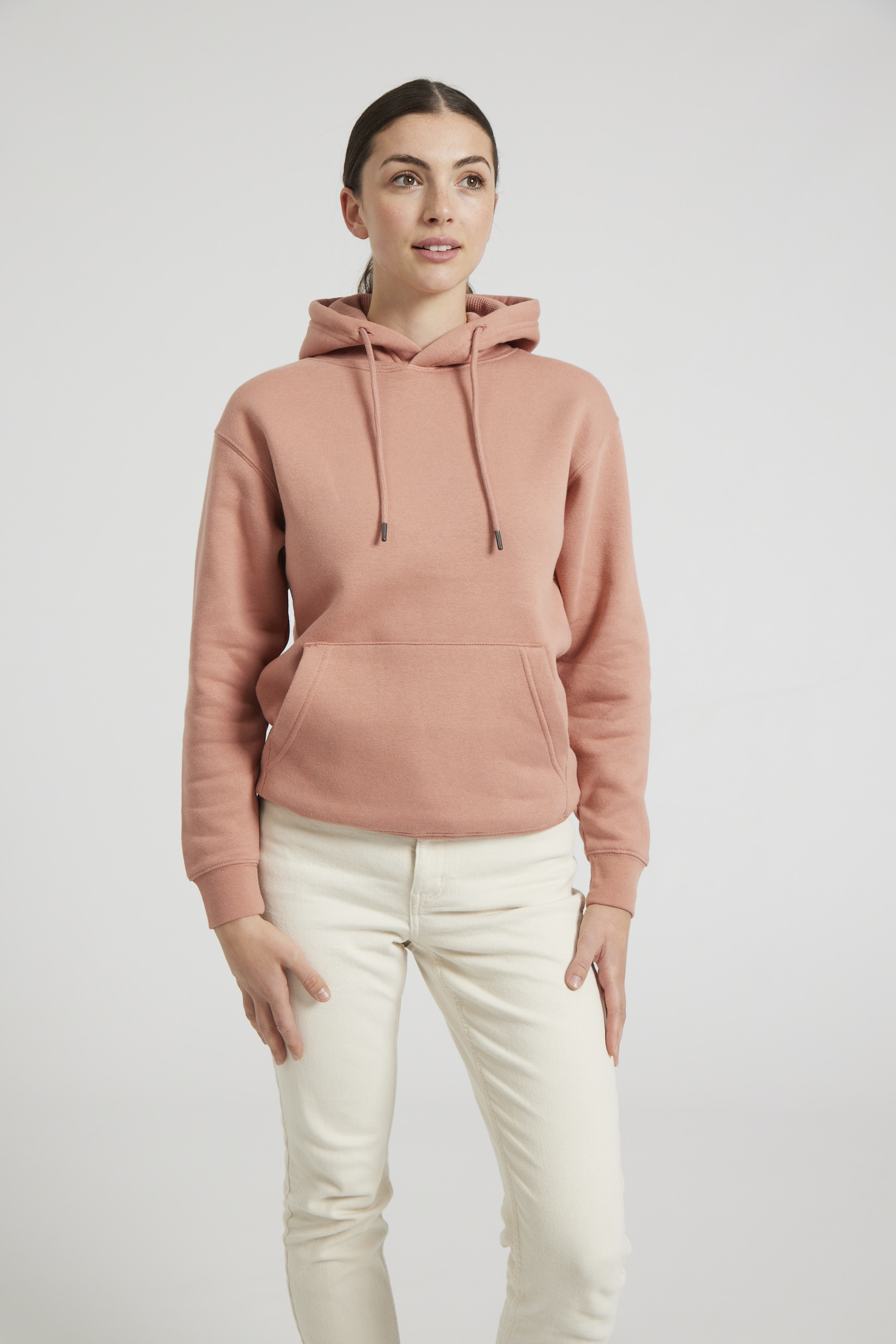 CR02-v2.0-Studio_442