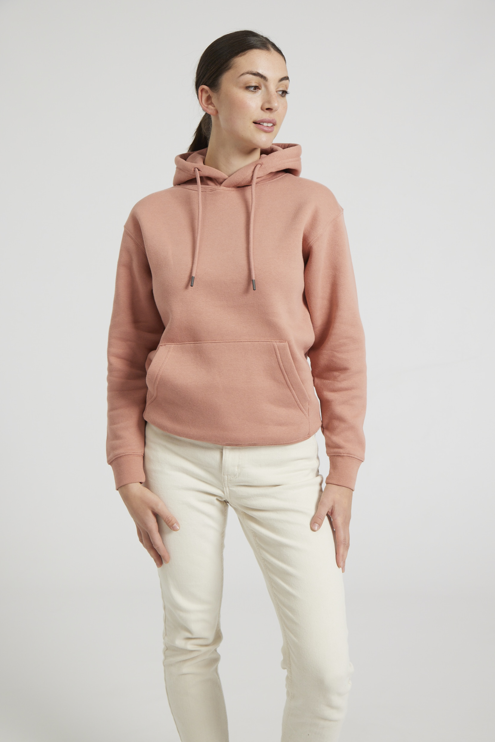 CR02-v2.0-Studio_443