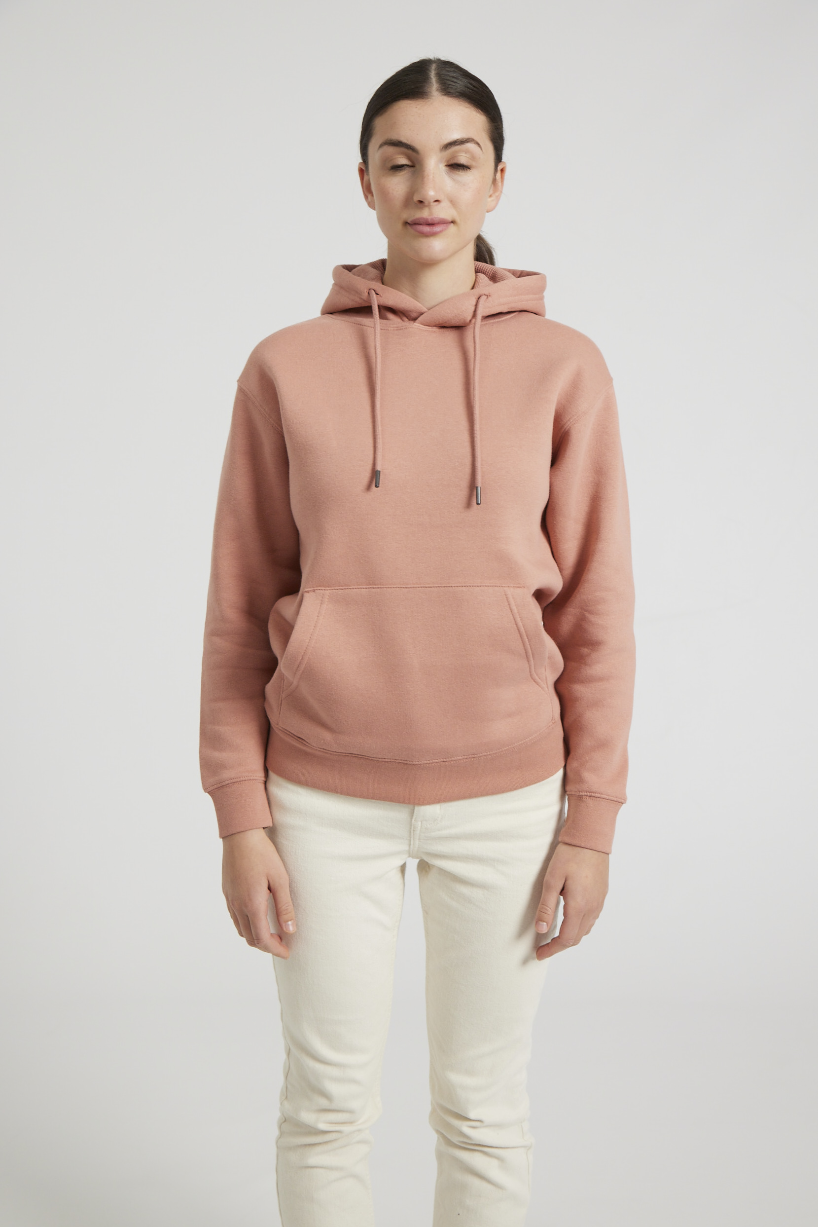 CR02-v2.0-Studio_446