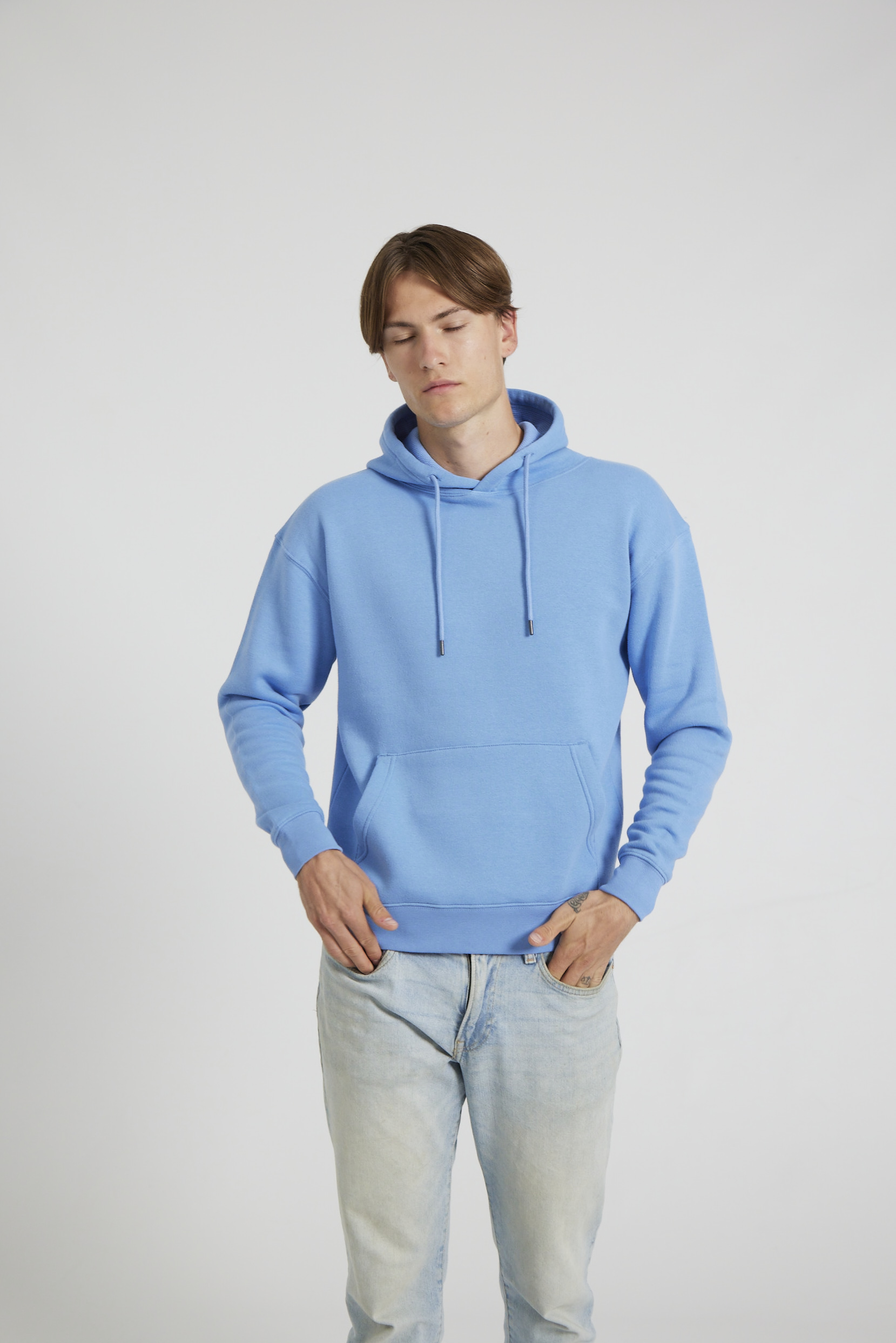 CR02-v2.0-Studio_447