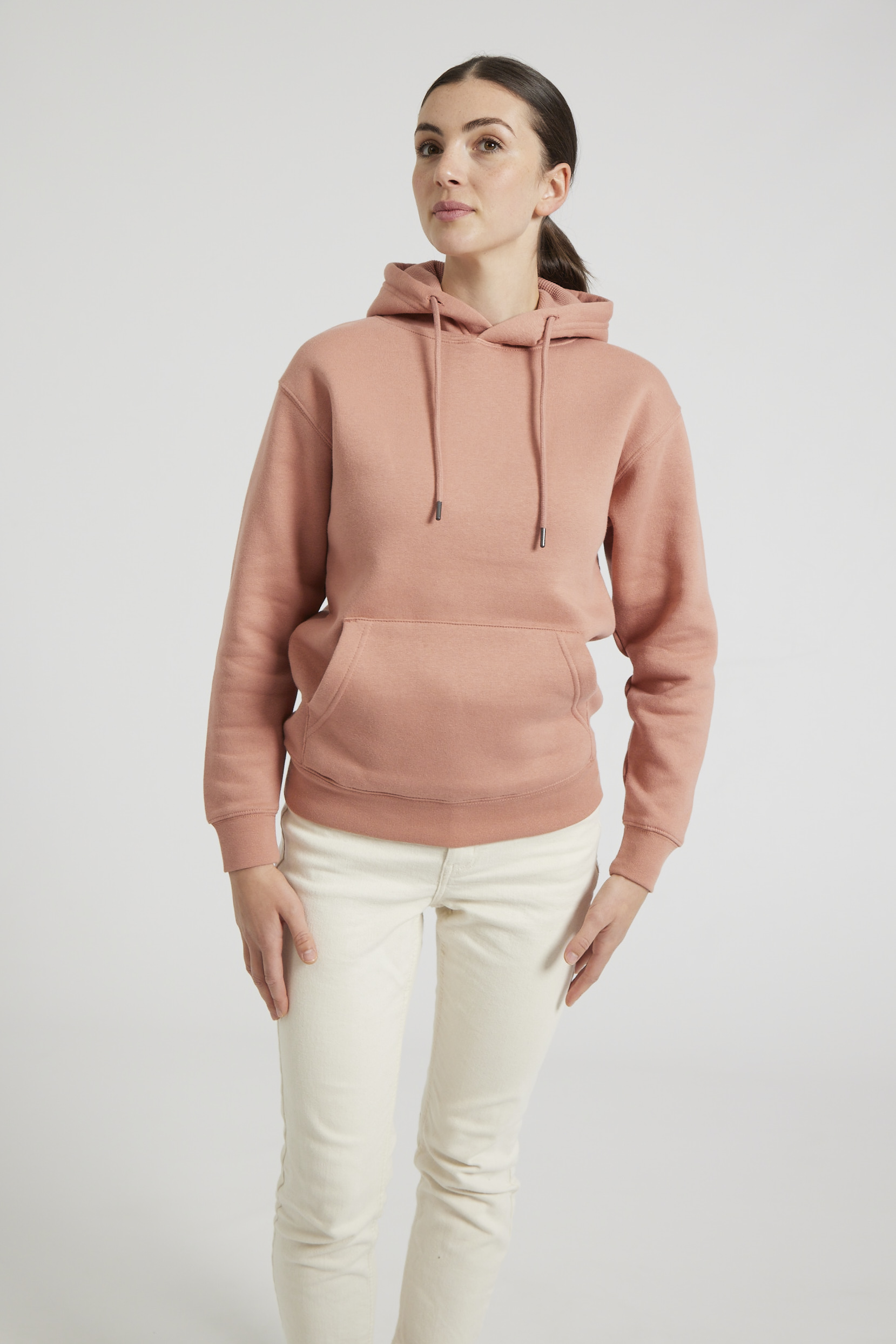 CR02-v2.0-Studio_457