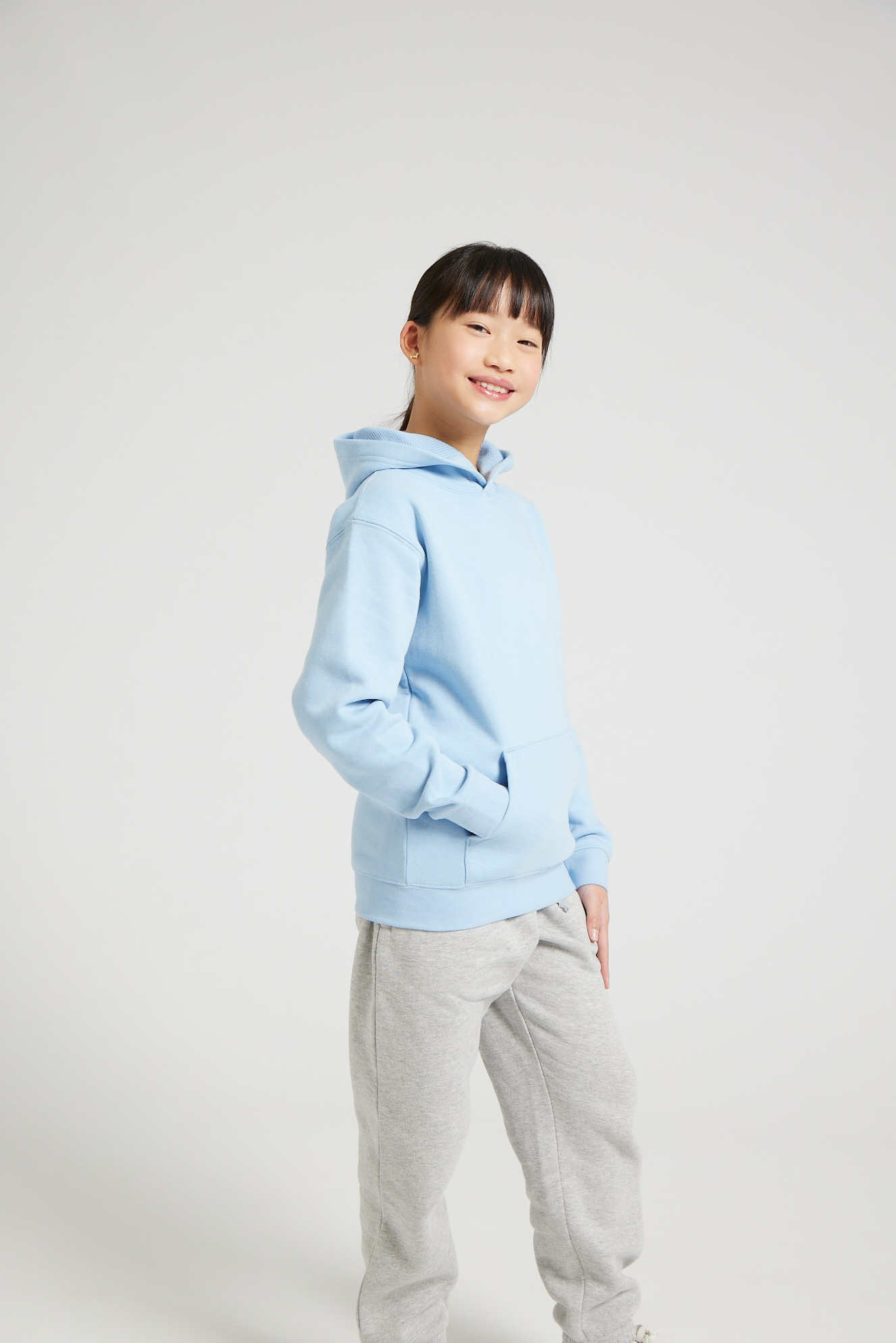 CR02K-v2.0-Studio_23