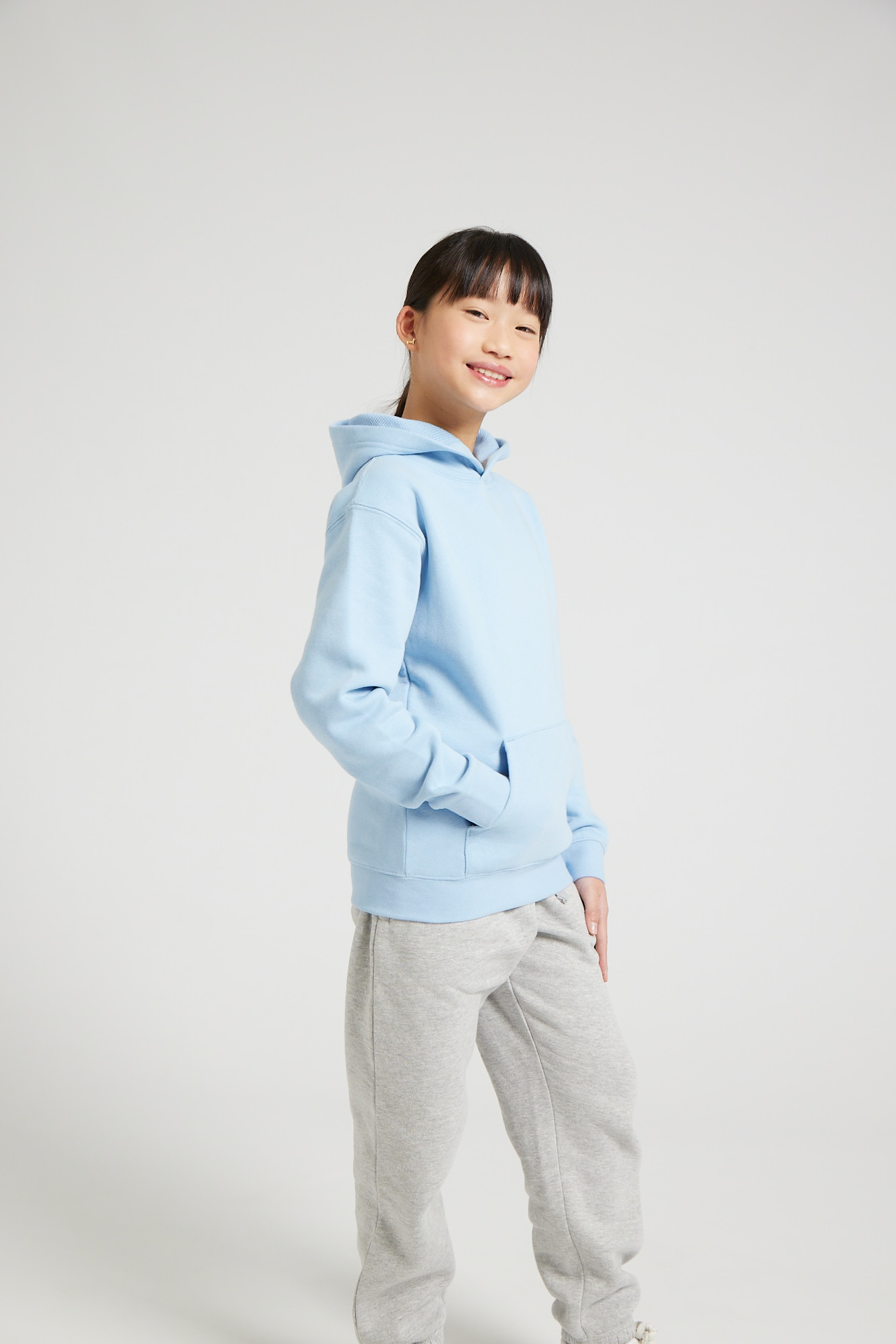 CR02K-v2.0-Studio_34