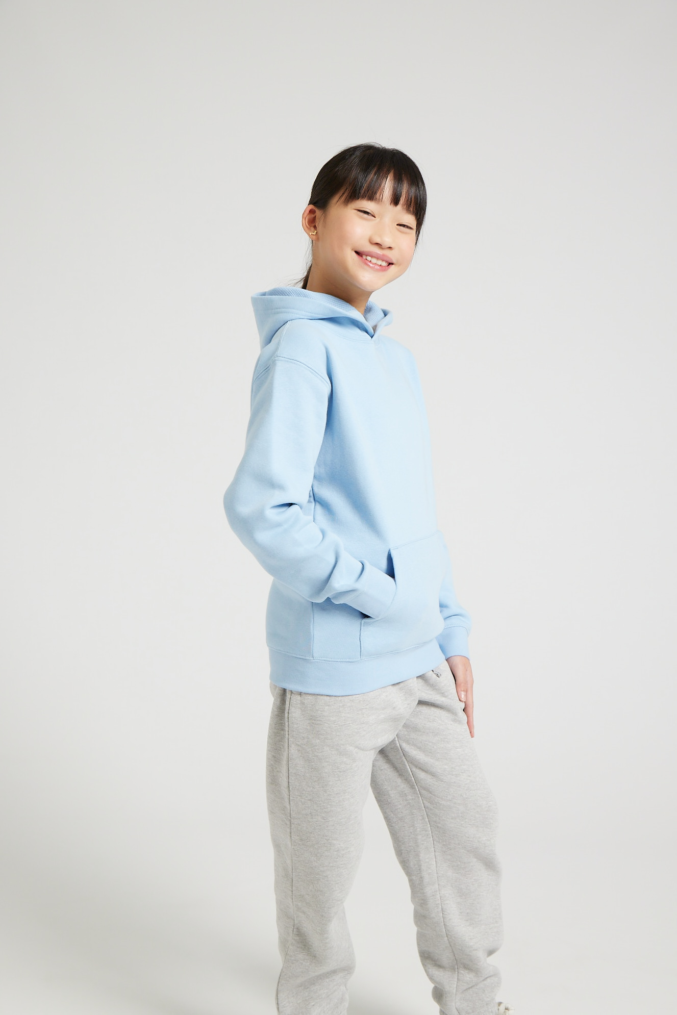 CR02K-v2.0-Studio_43