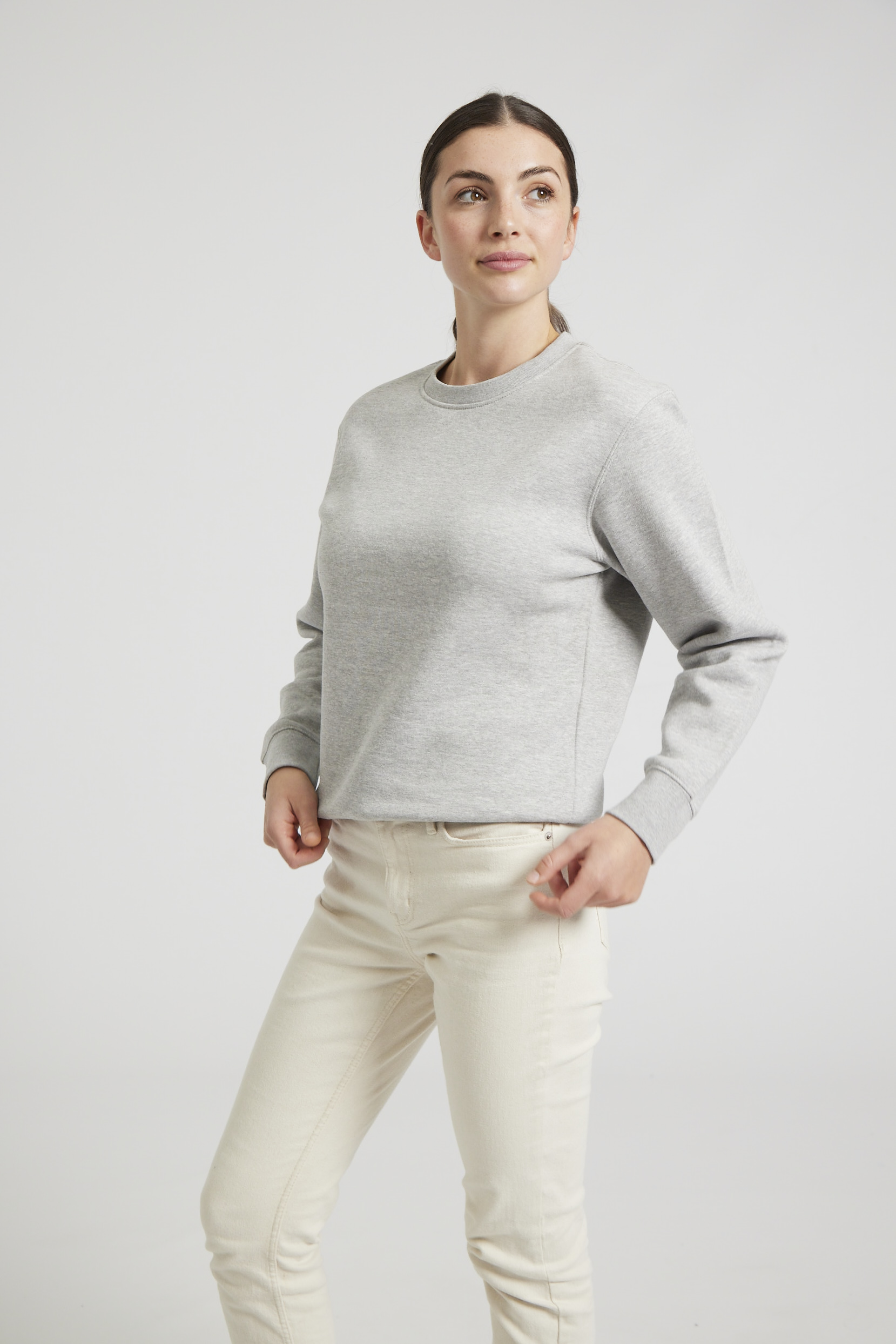 CR03-v2.0-Studio_103