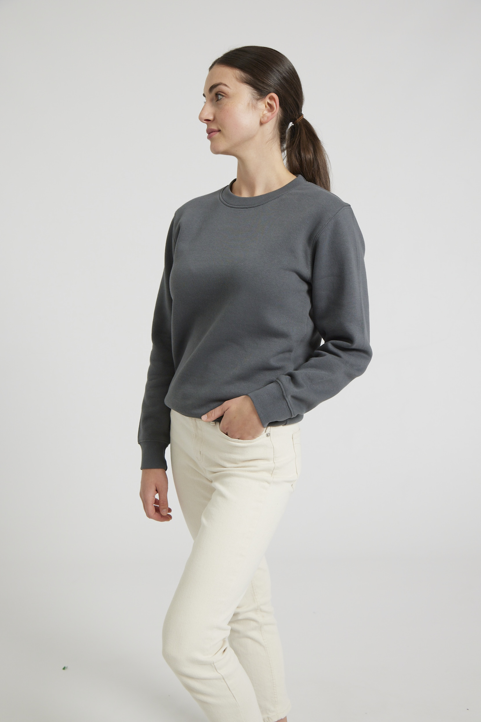 CR03-v2.0-Studio_146