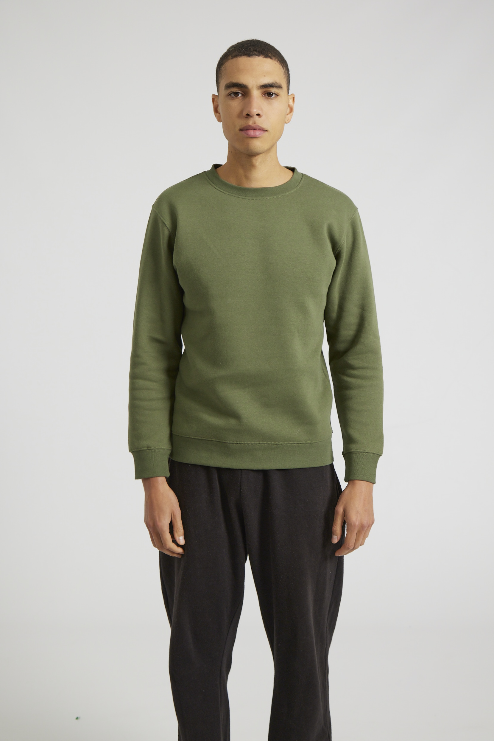 CR03-v2.0-Studio_158