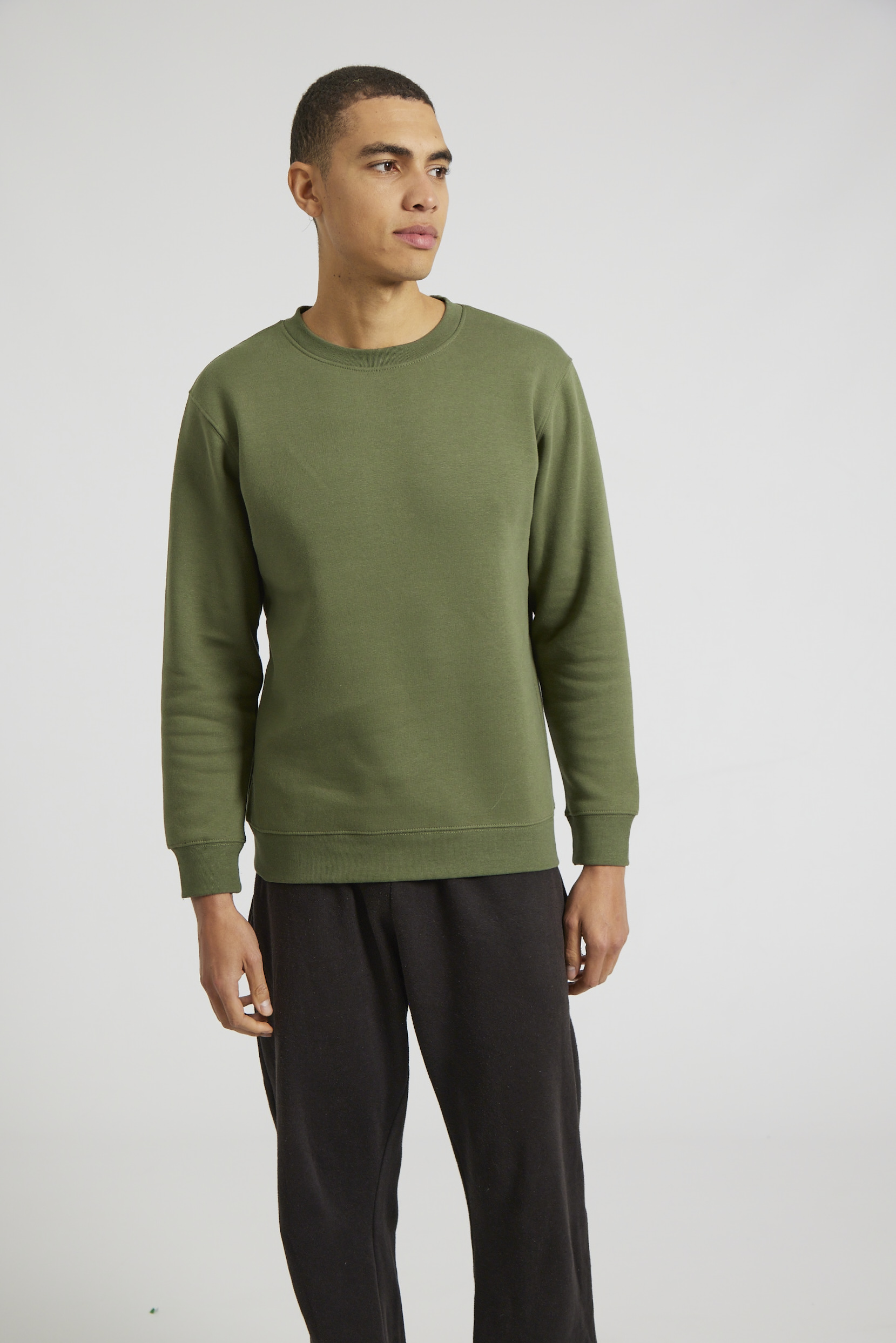 CR03-v2.0-Studio_161