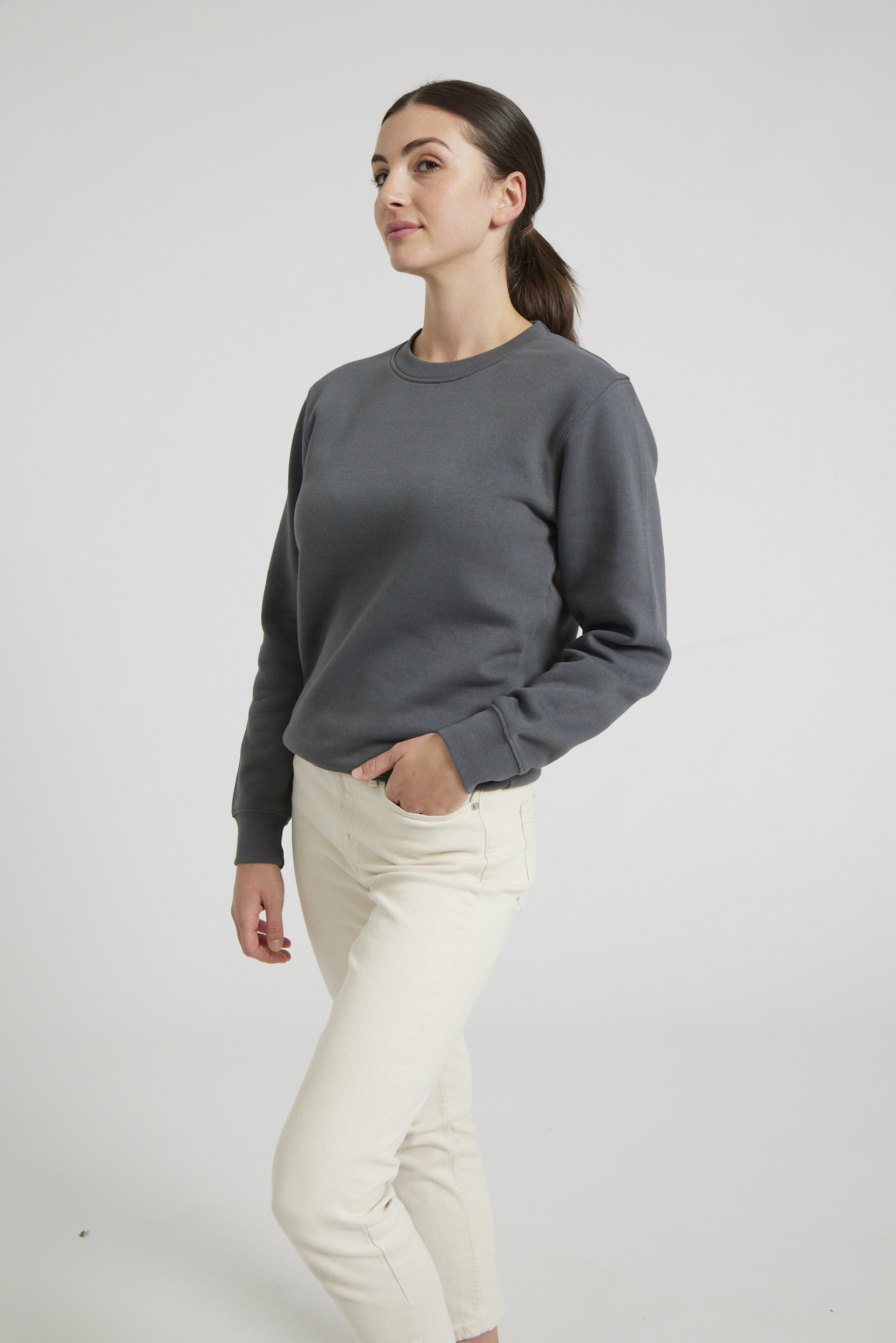 CR03-v2.0-Studio_168