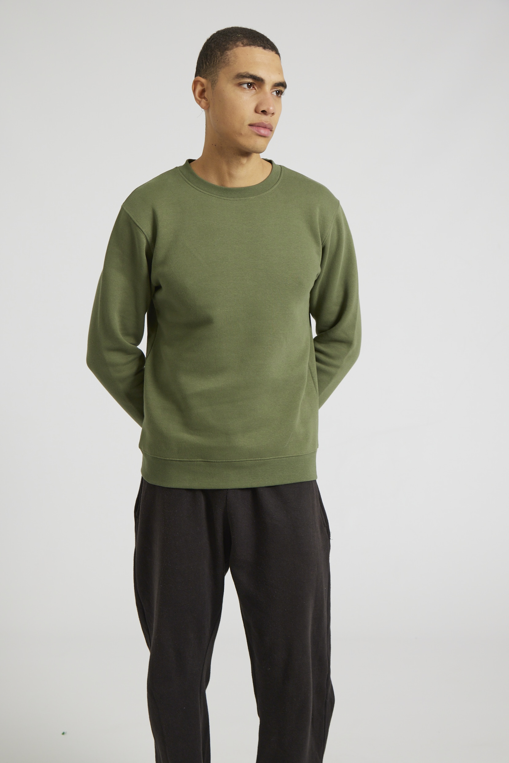 CR03-v2.0-Studio_171