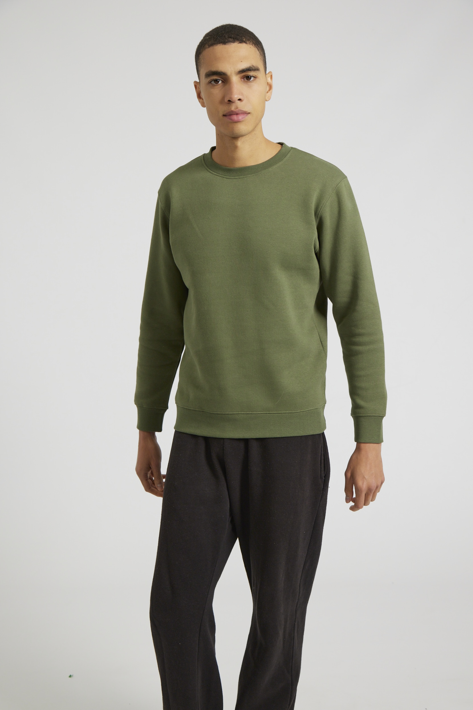 CR03-v2.0-Studio_177