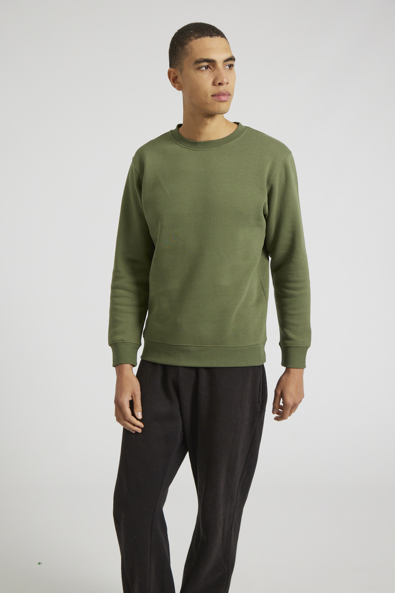 CR03-v2.0-Studio_178