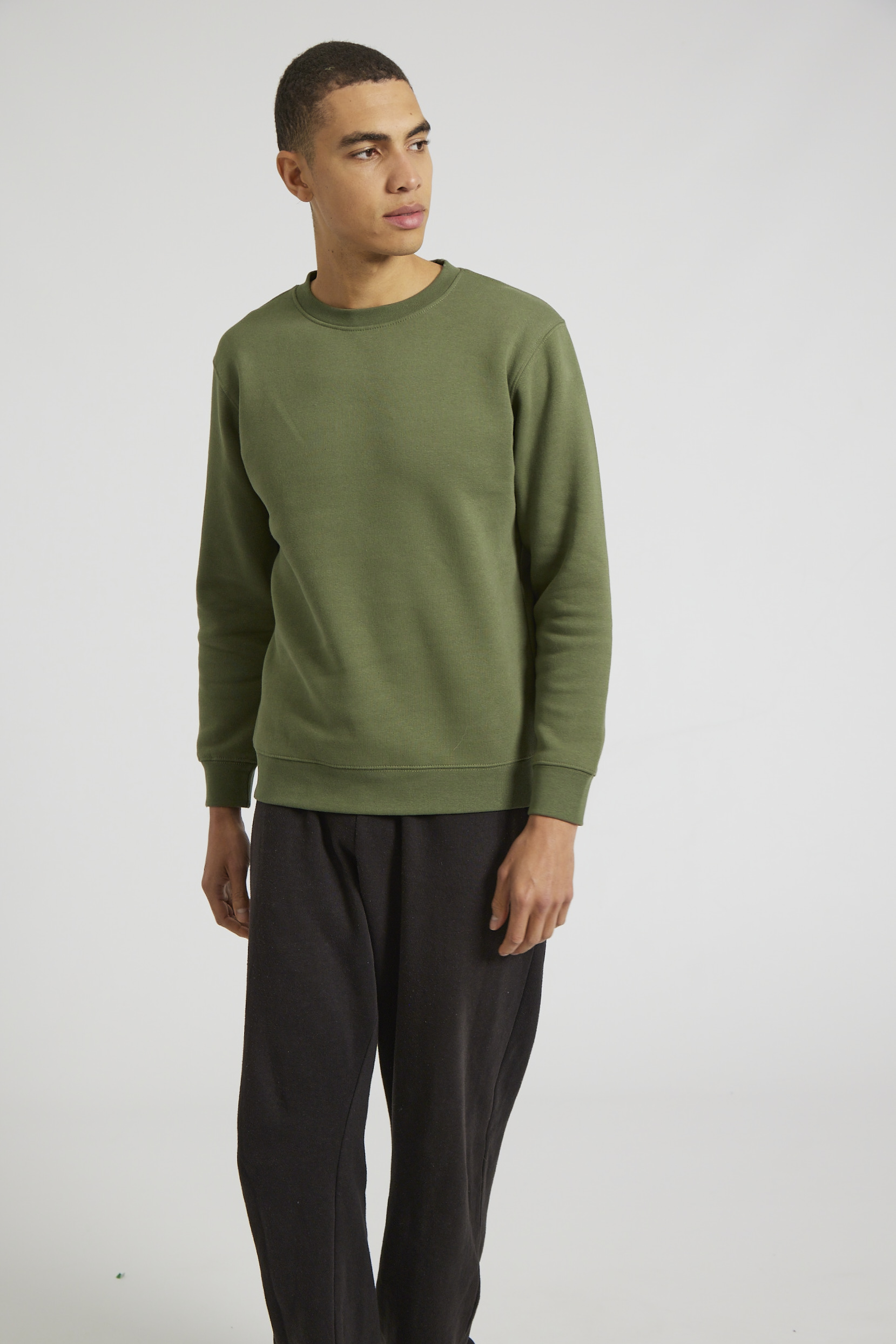 CR03-v2.0-Studio_183