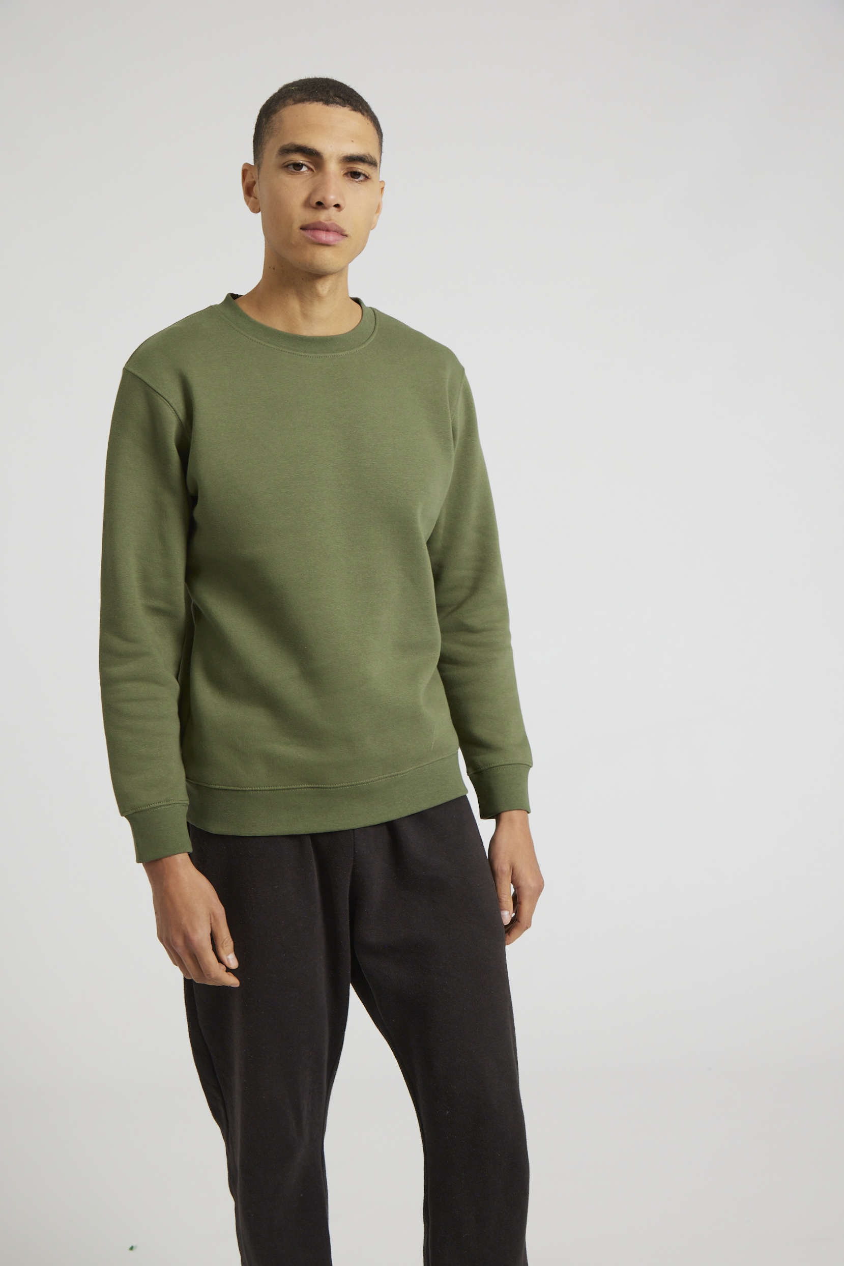 CR03-v2.0-Studio_187