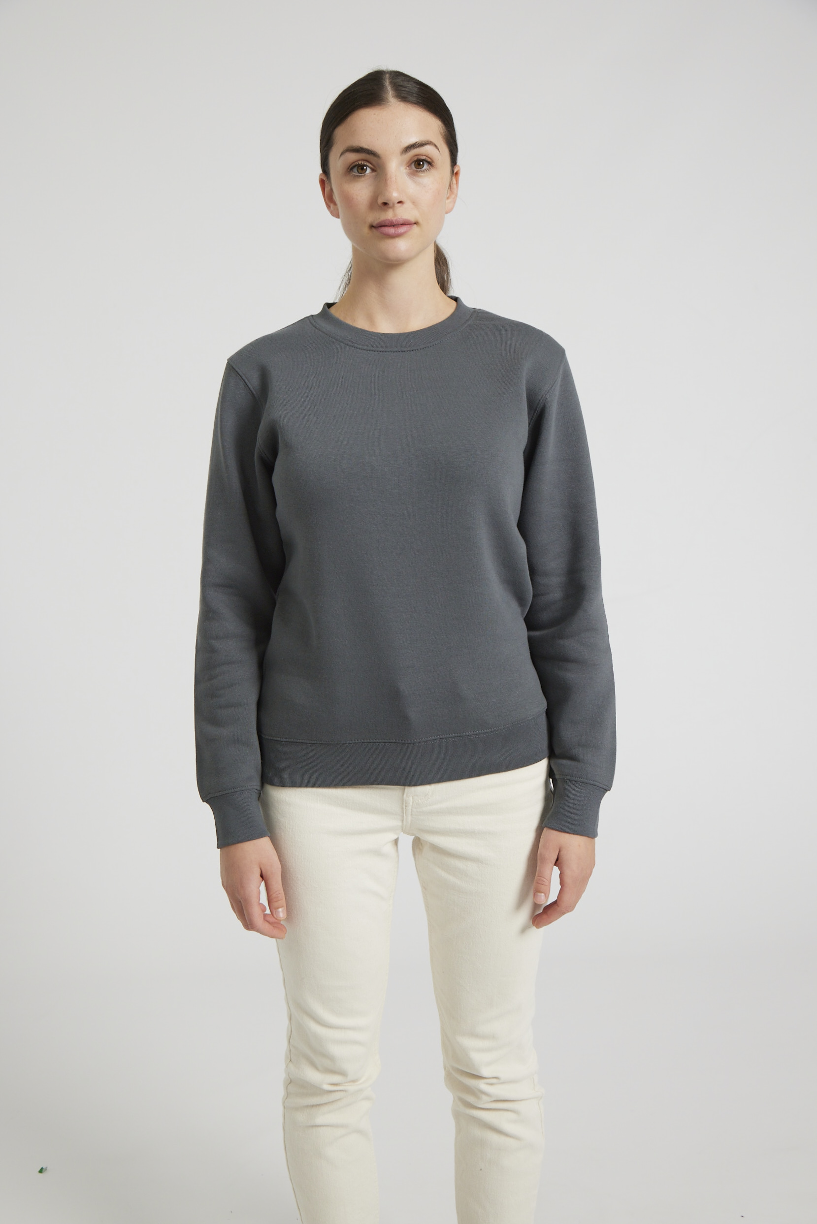 CR03-v2.0-Studio_190