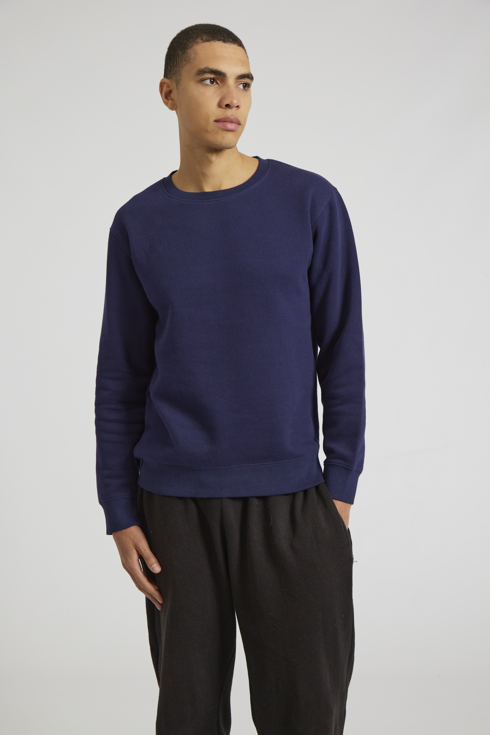 CR03-v2.0-Studio_200