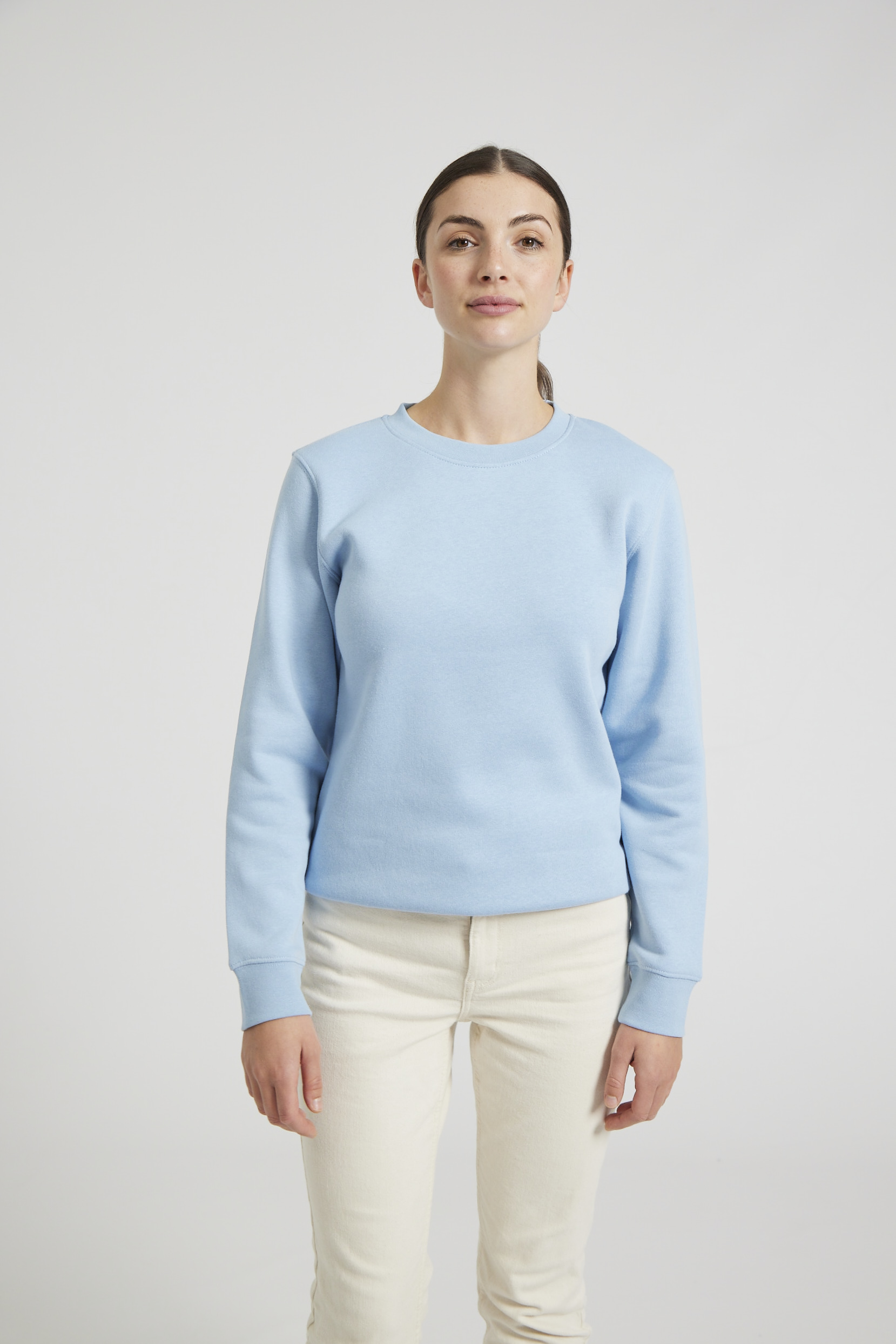 CR03-v2.0-Studio_205