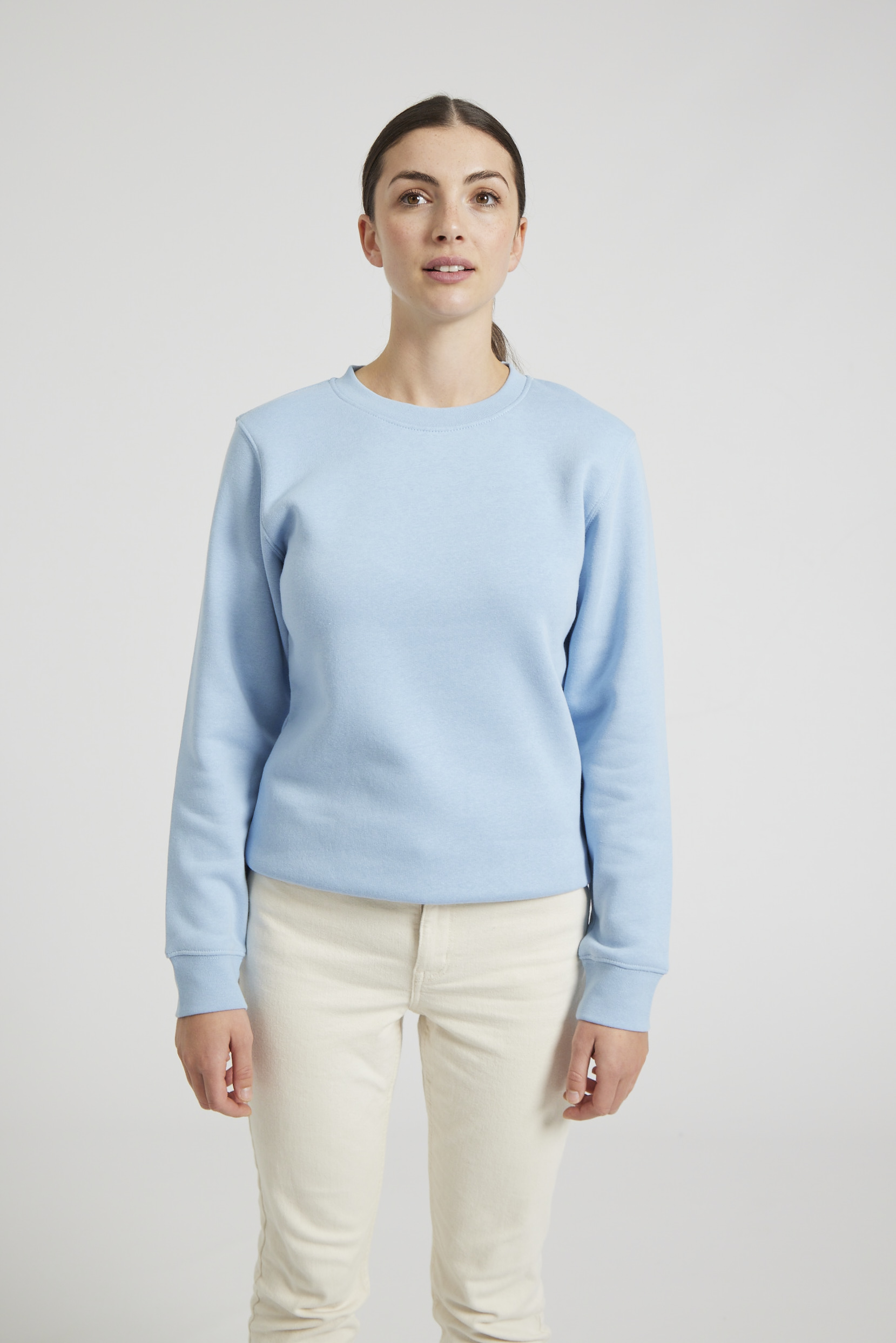 CR03-v2.0-Studio_207