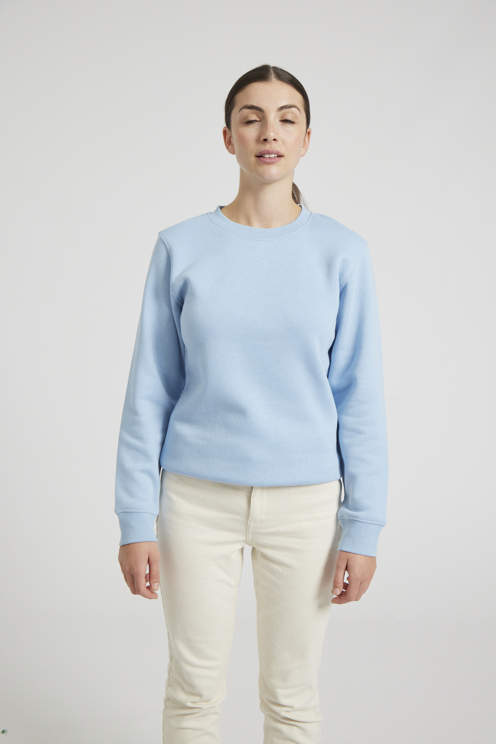 CR03-v2.0-Studio_208