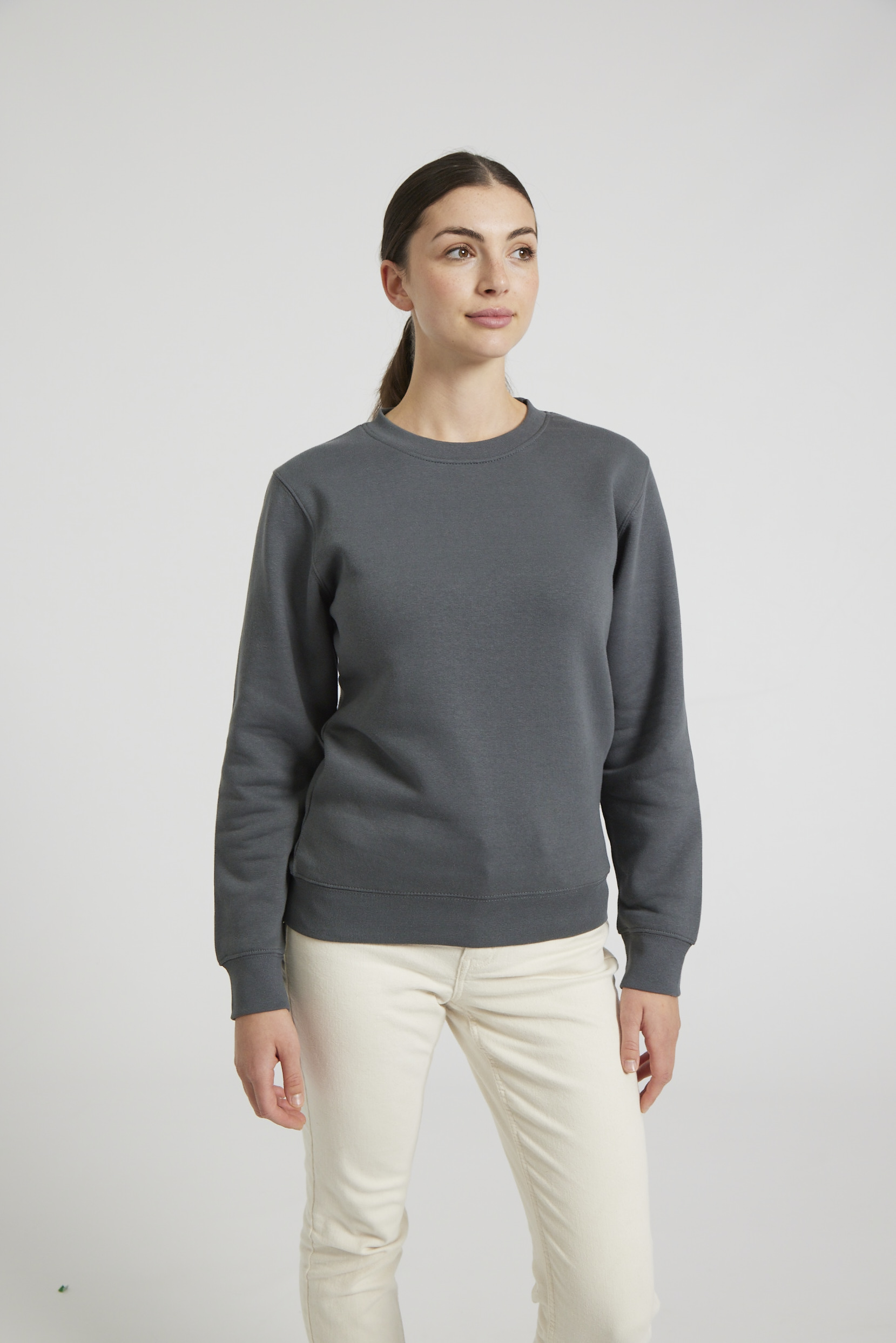 CR03-v2.0-Studio_246