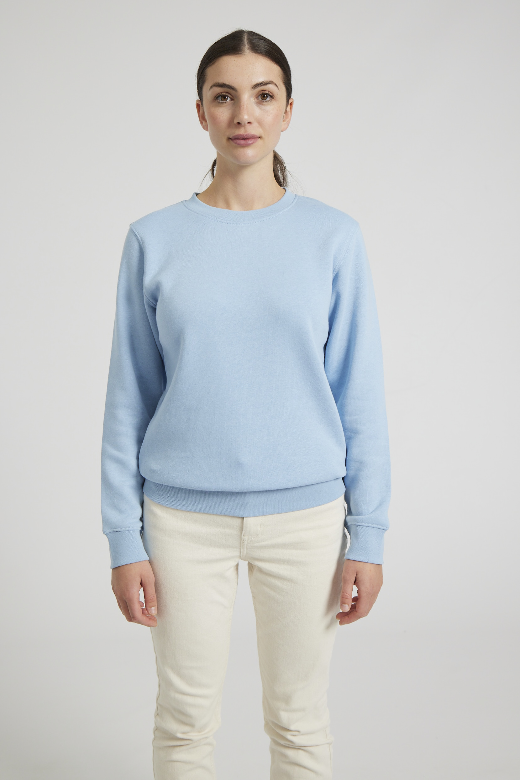 CR03-v2.0-Studio_251