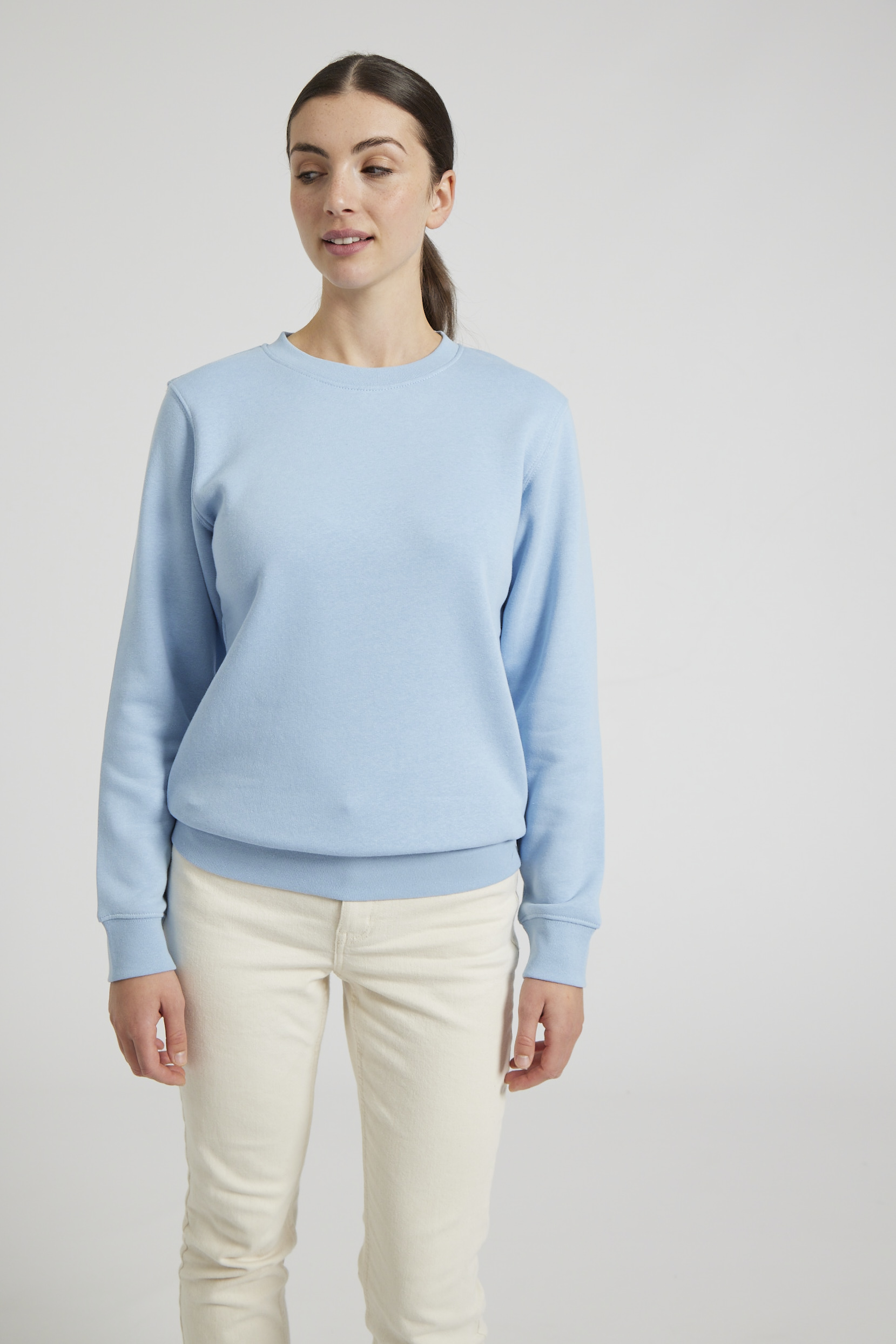 CR03-v2.0-Studio_258