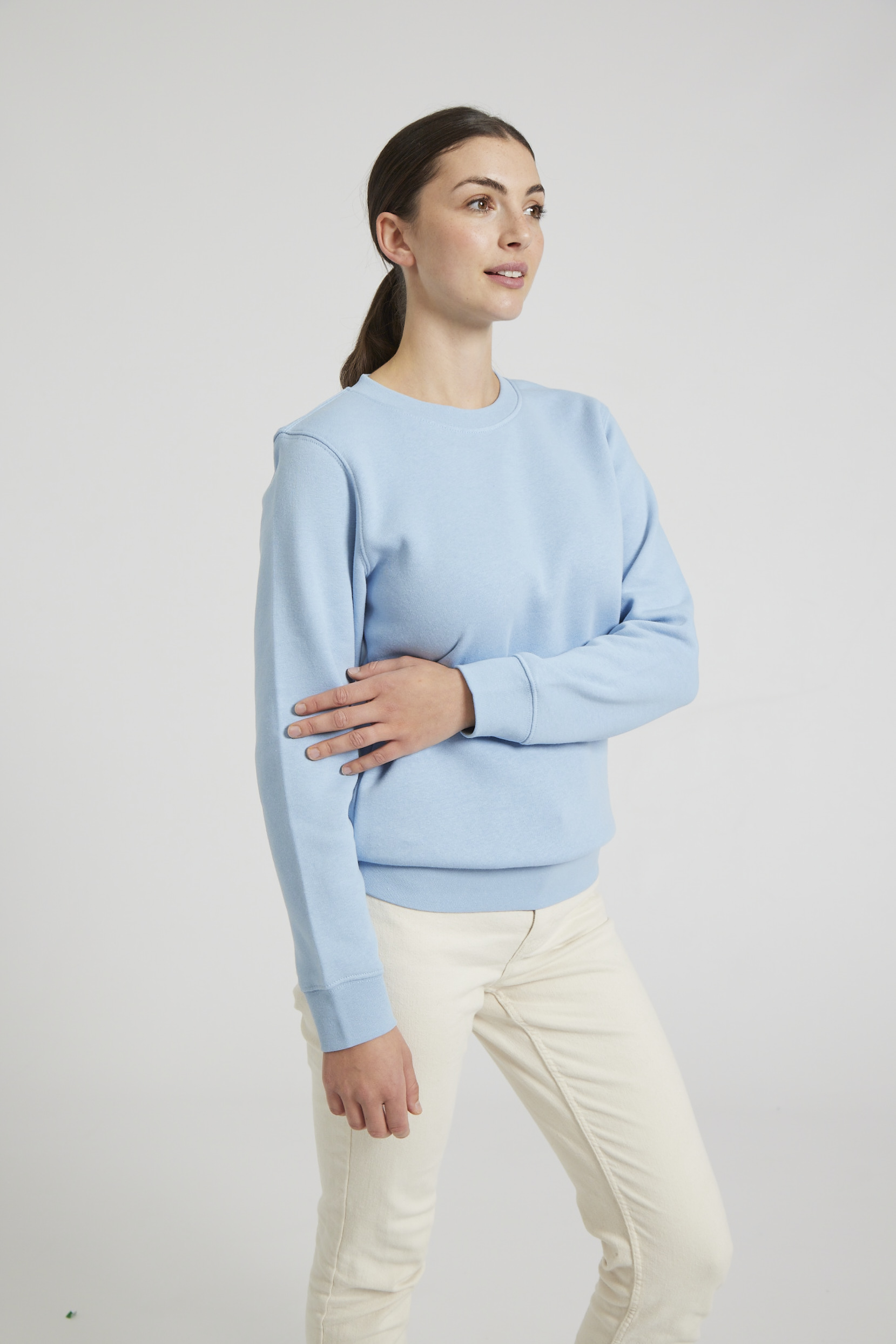 CR03-v2.0-Studio_271