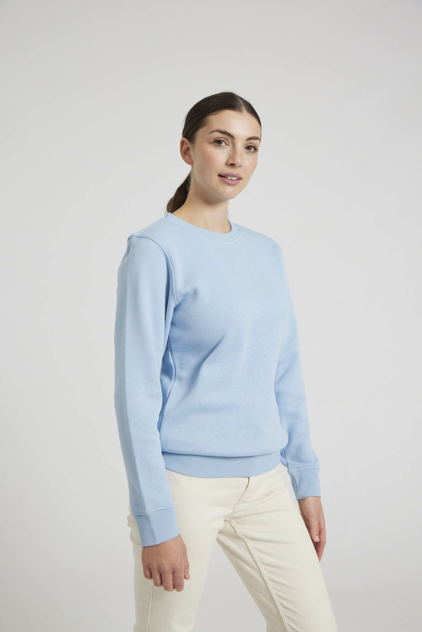 CR03-v2.0-Studio_272