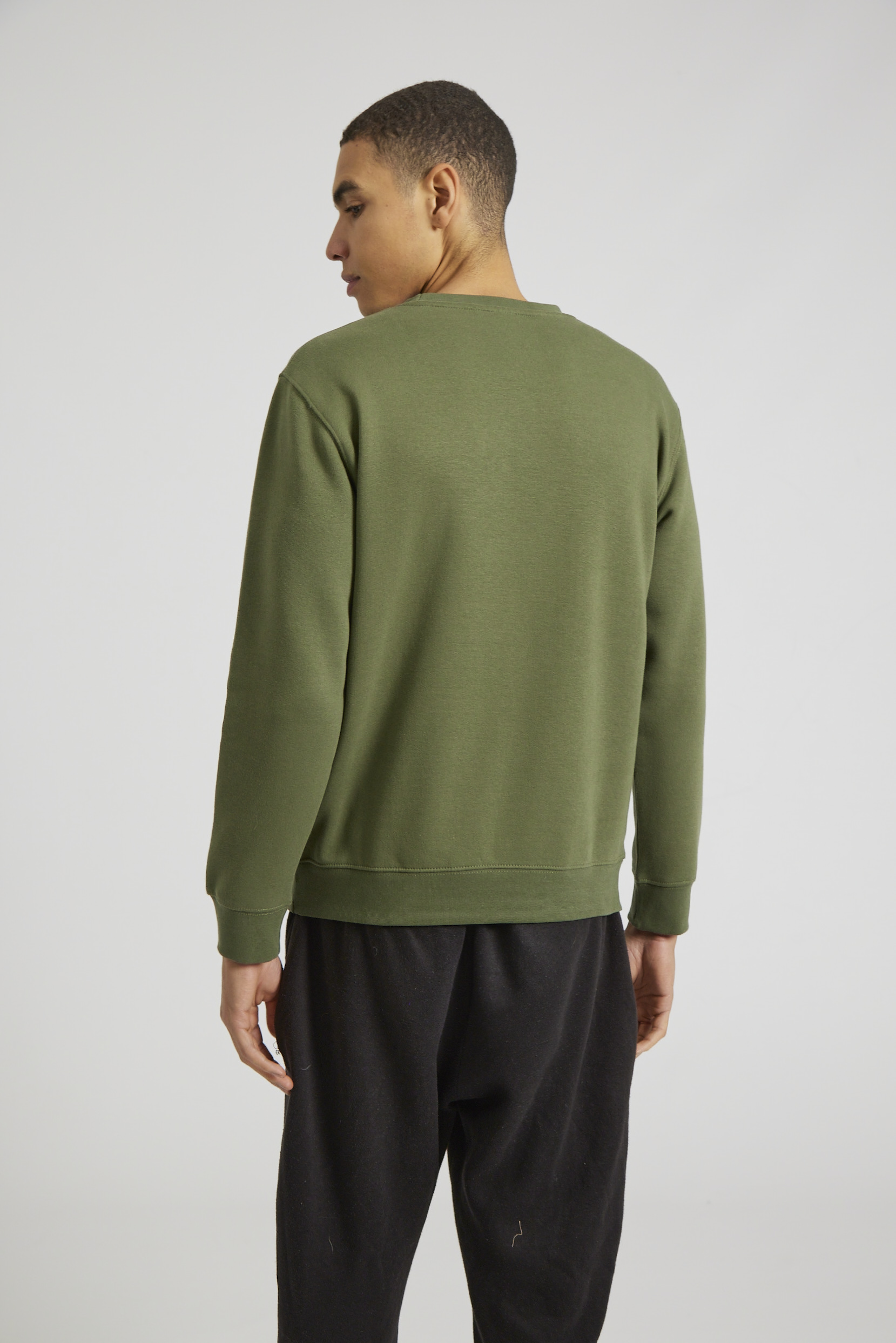 CR03-v2.0-Studio_293