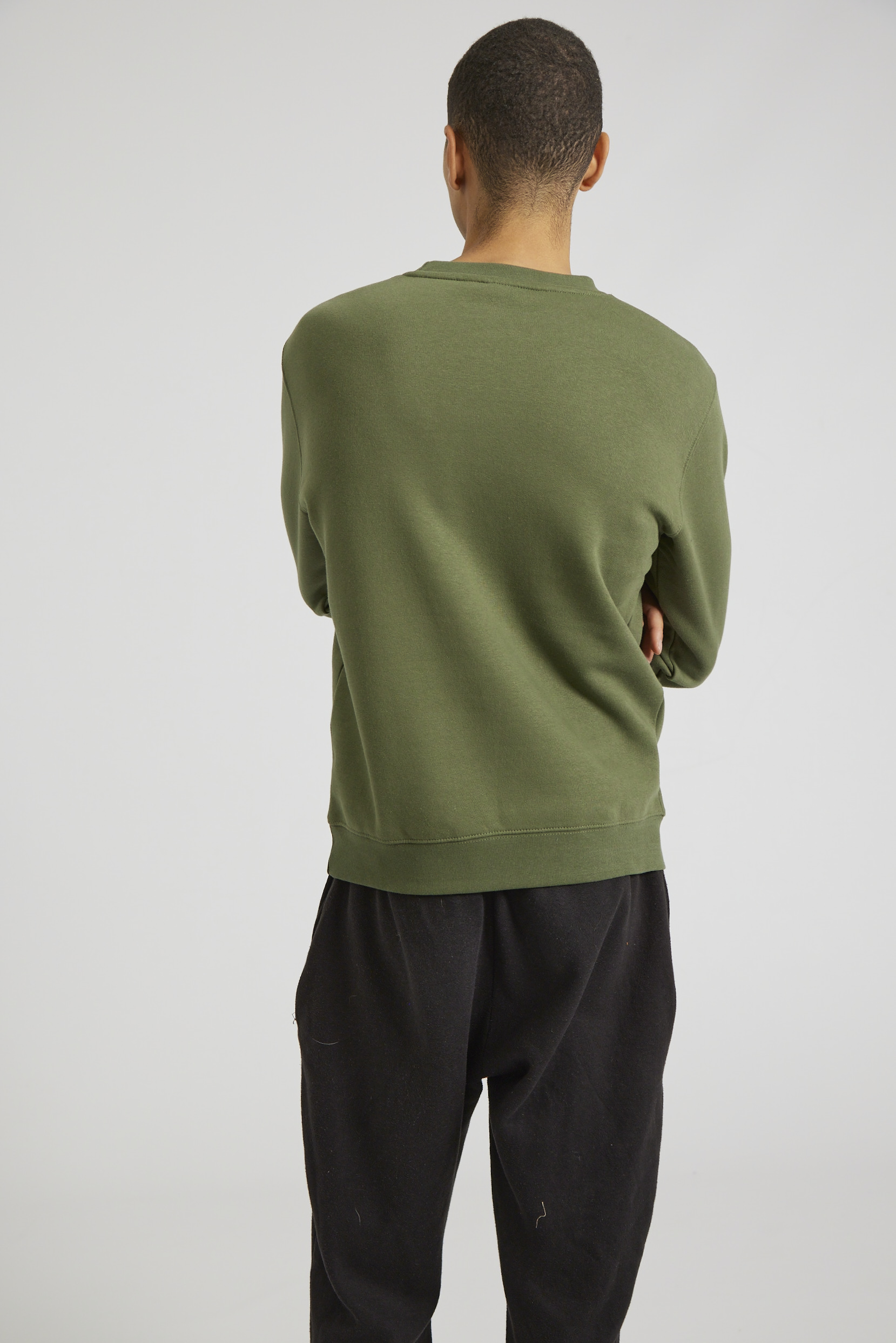 CR03-v2.0-Studio_310