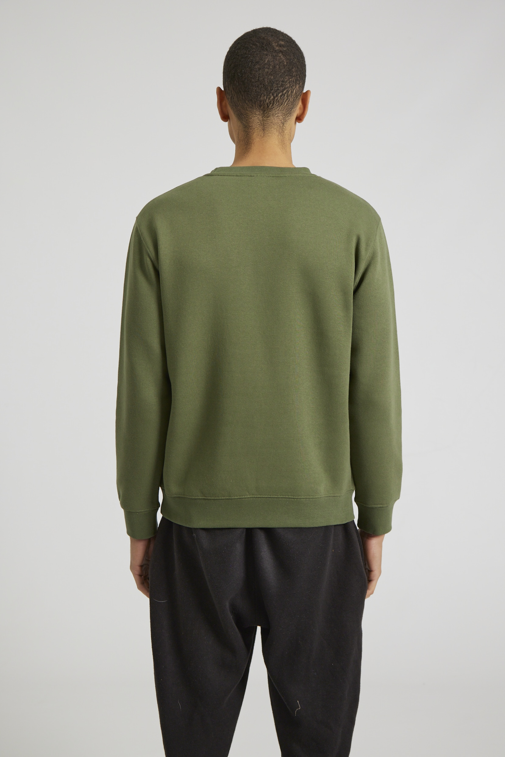 CR03-v2.0-Studio_321