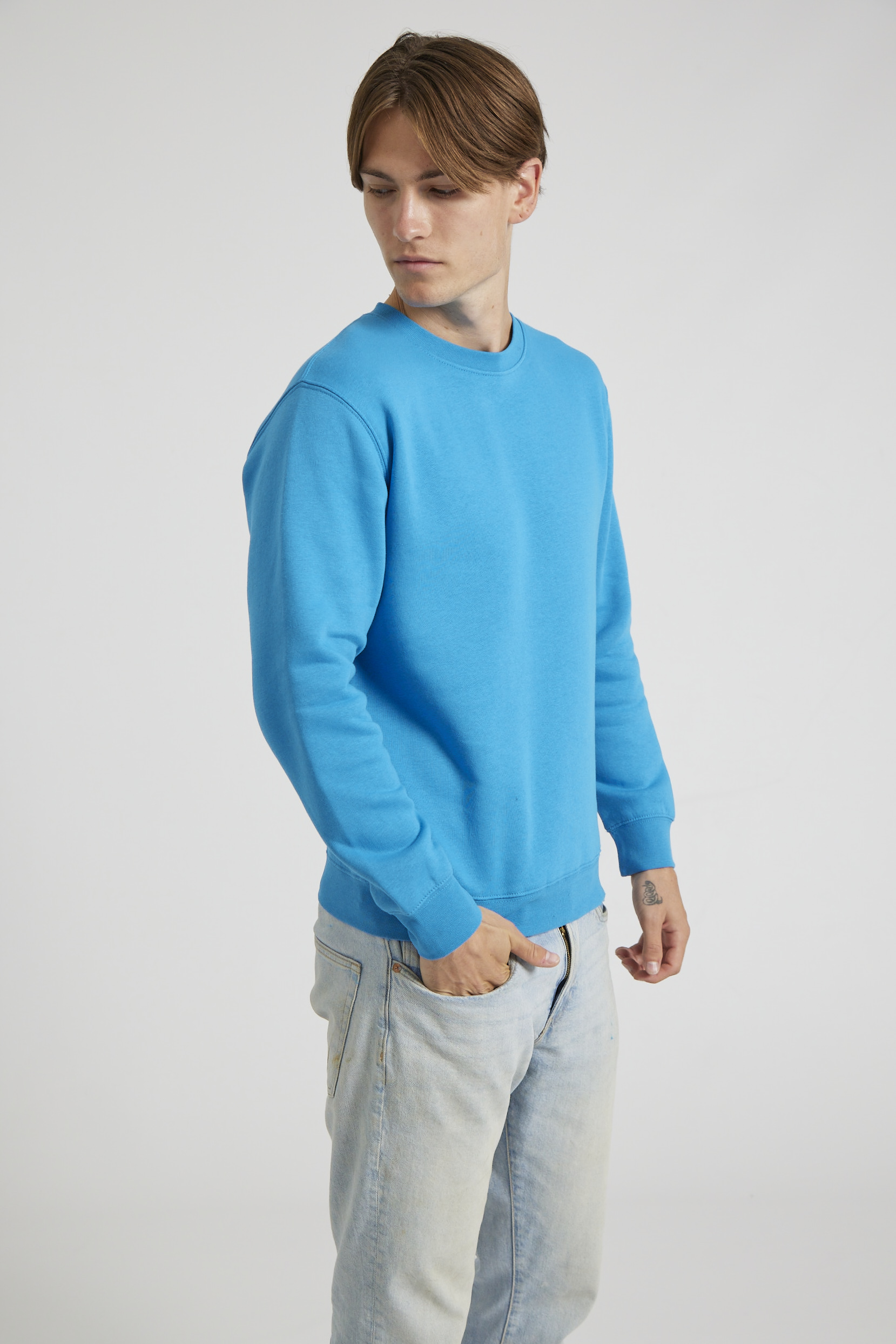 CR03-v2.0-Studio_324