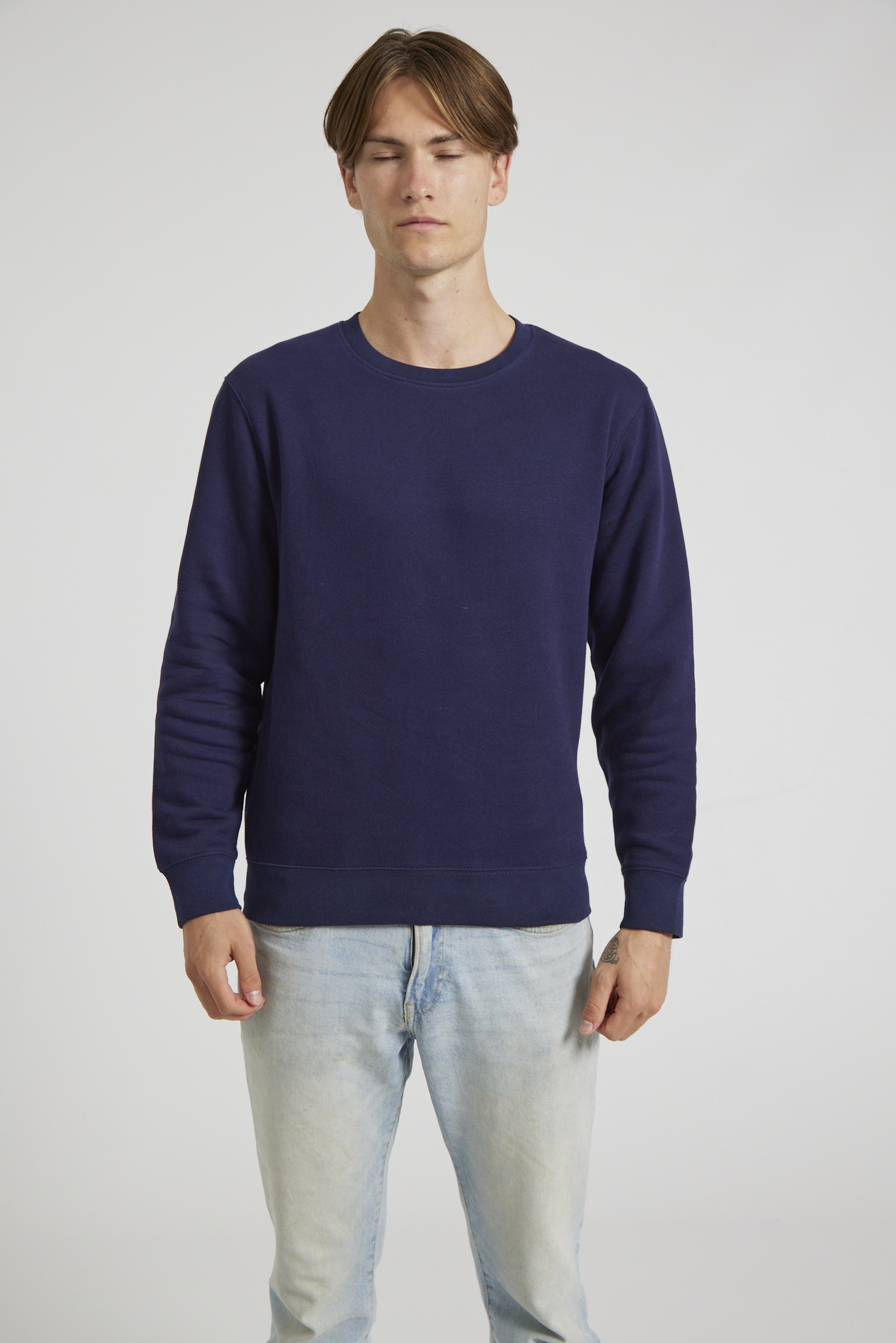 CR03-v2.0-Studio_325