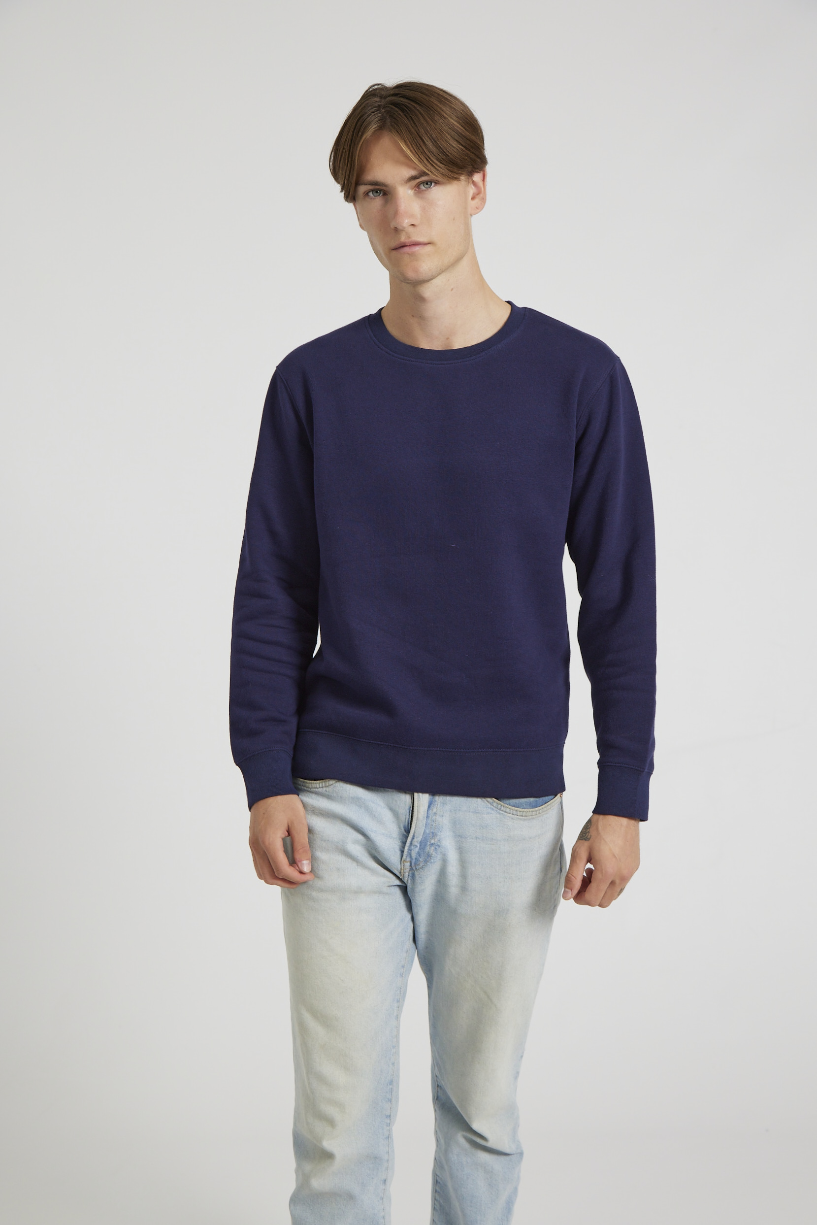 CR03-v2.0-Studio_330