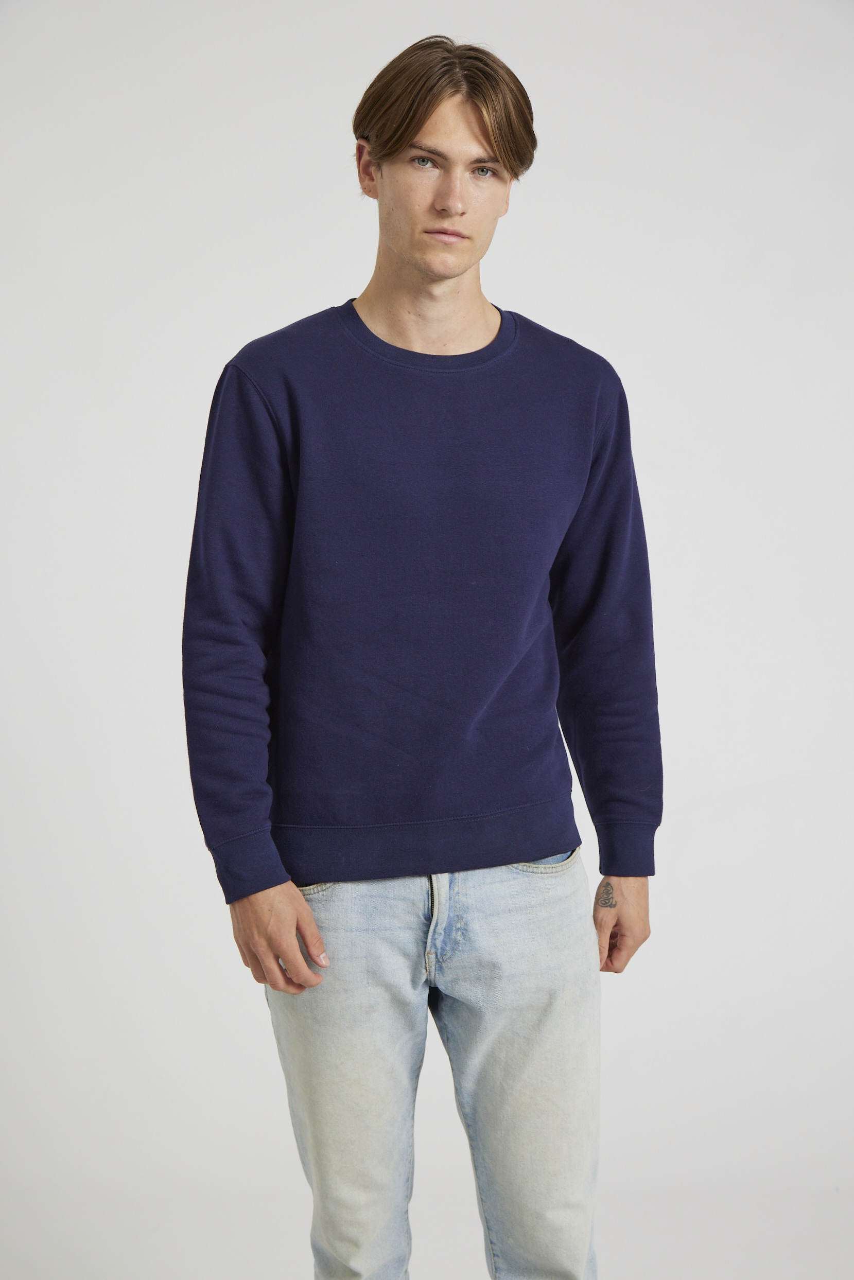 CR03-v2.0-Studio_333