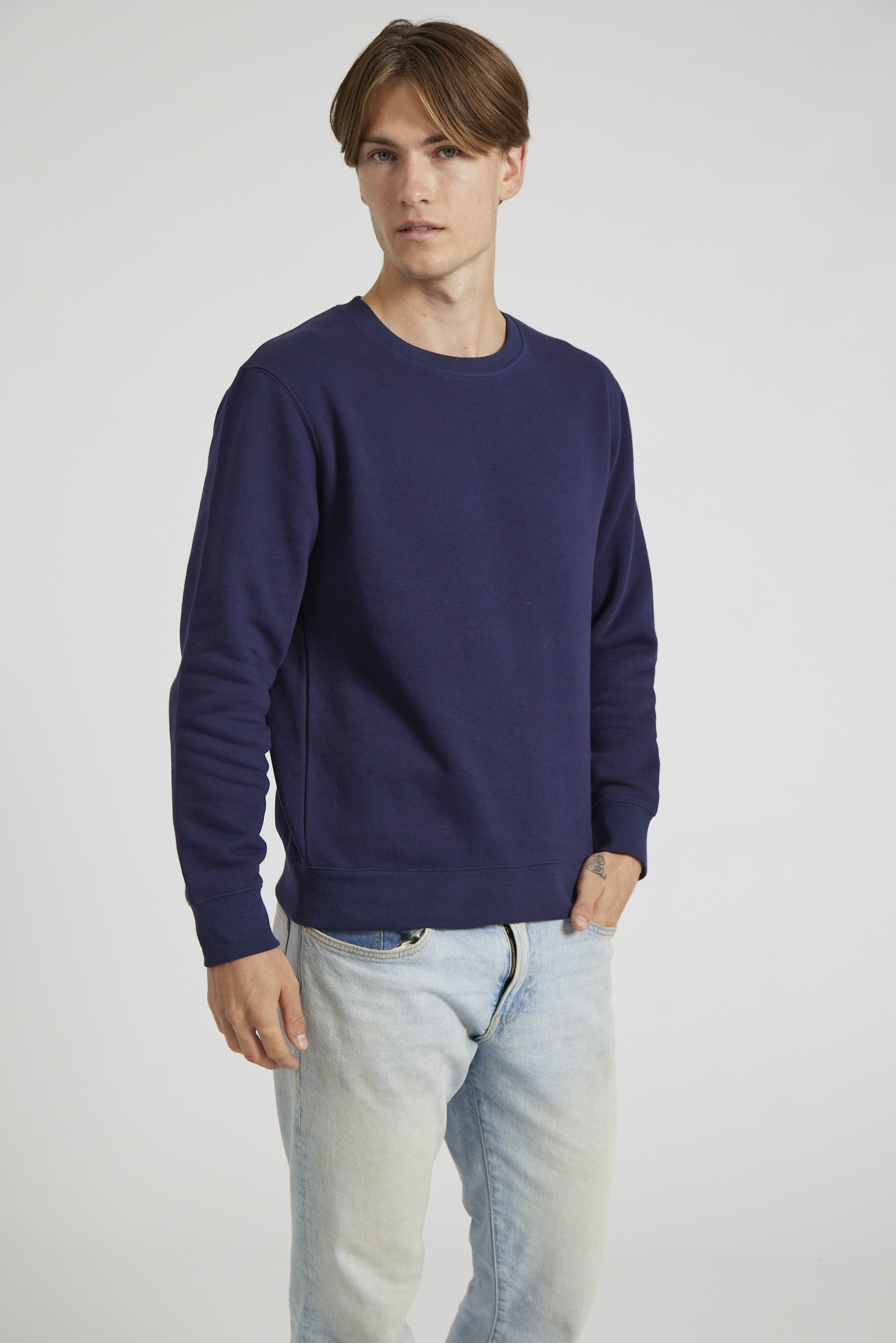 CR03-v2.0-Studio_345