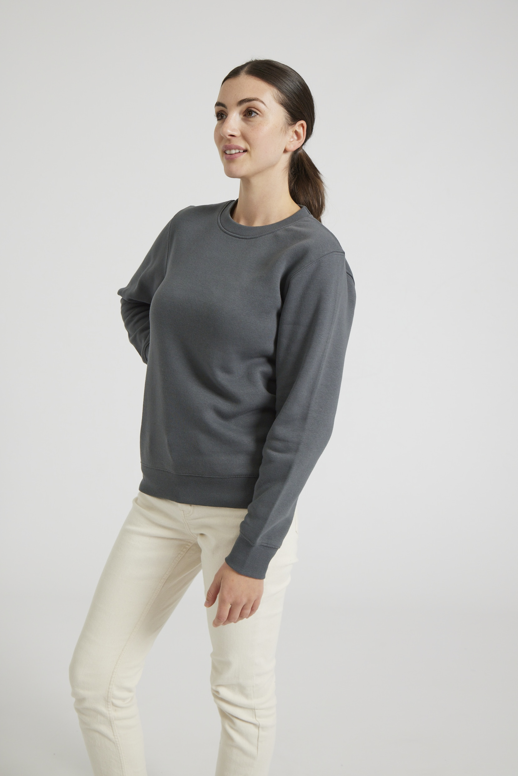 CR03-v2.0-Studio_346