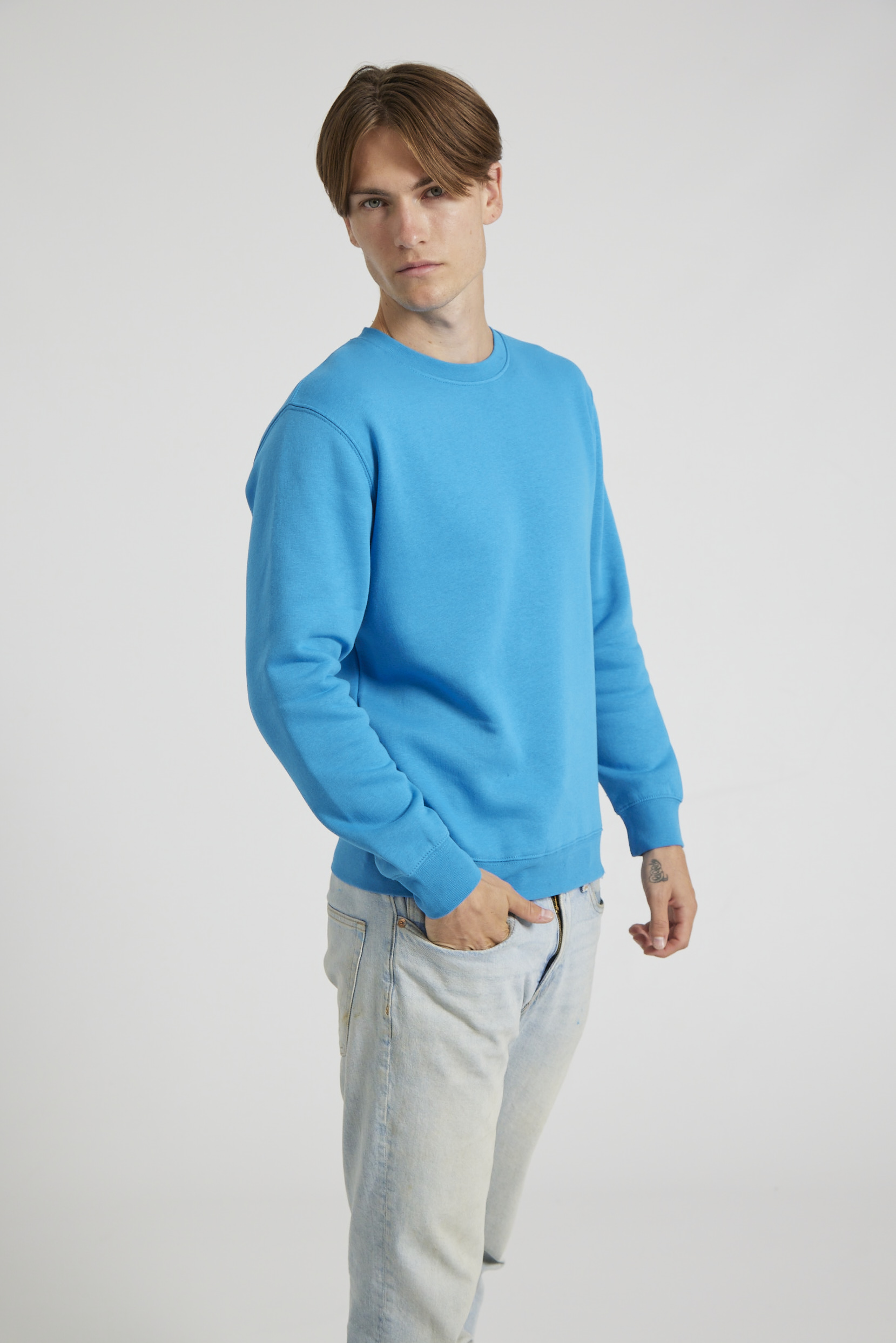 CR03-v2.0-Studio_349