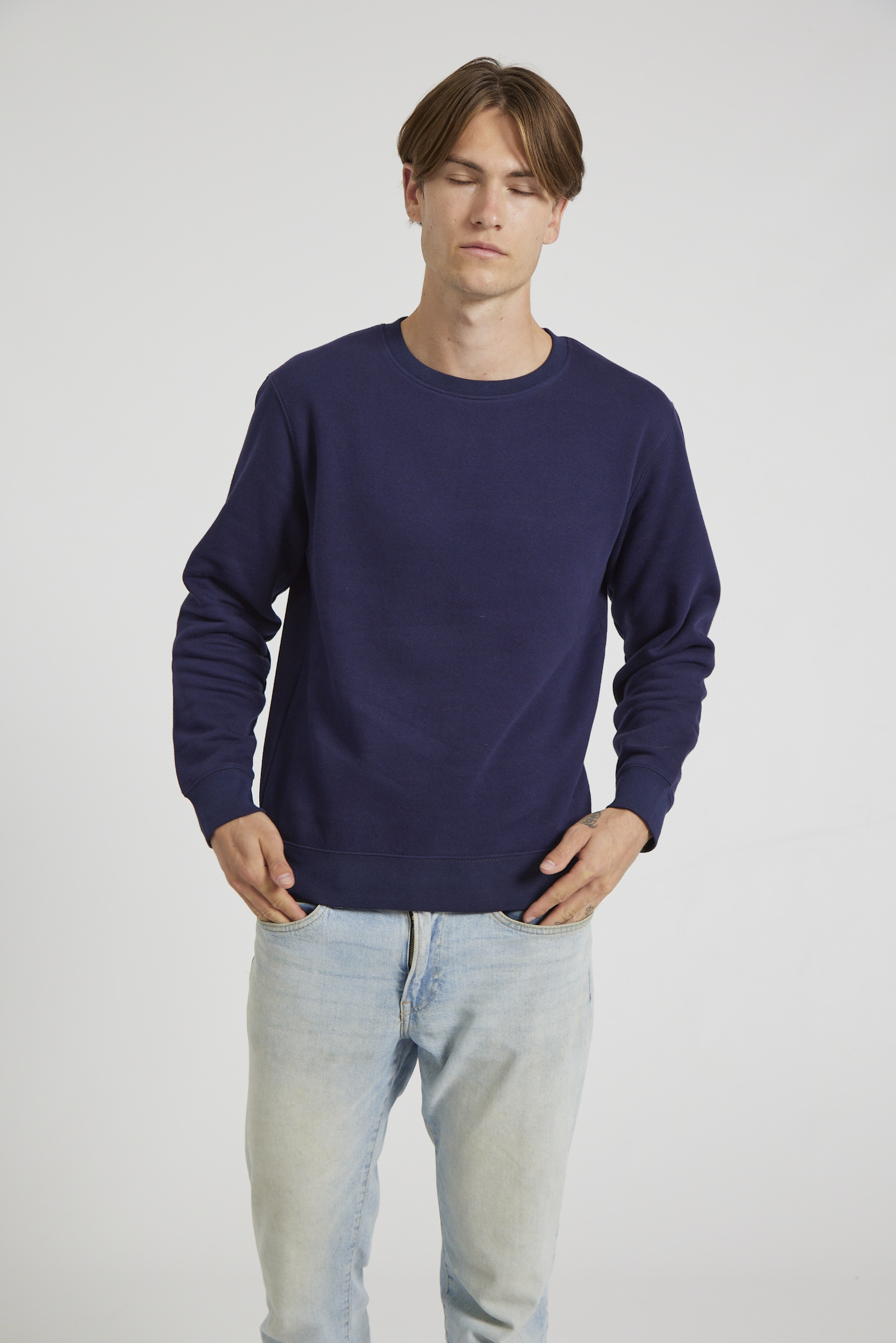 CR03-v2.0-Studio_353