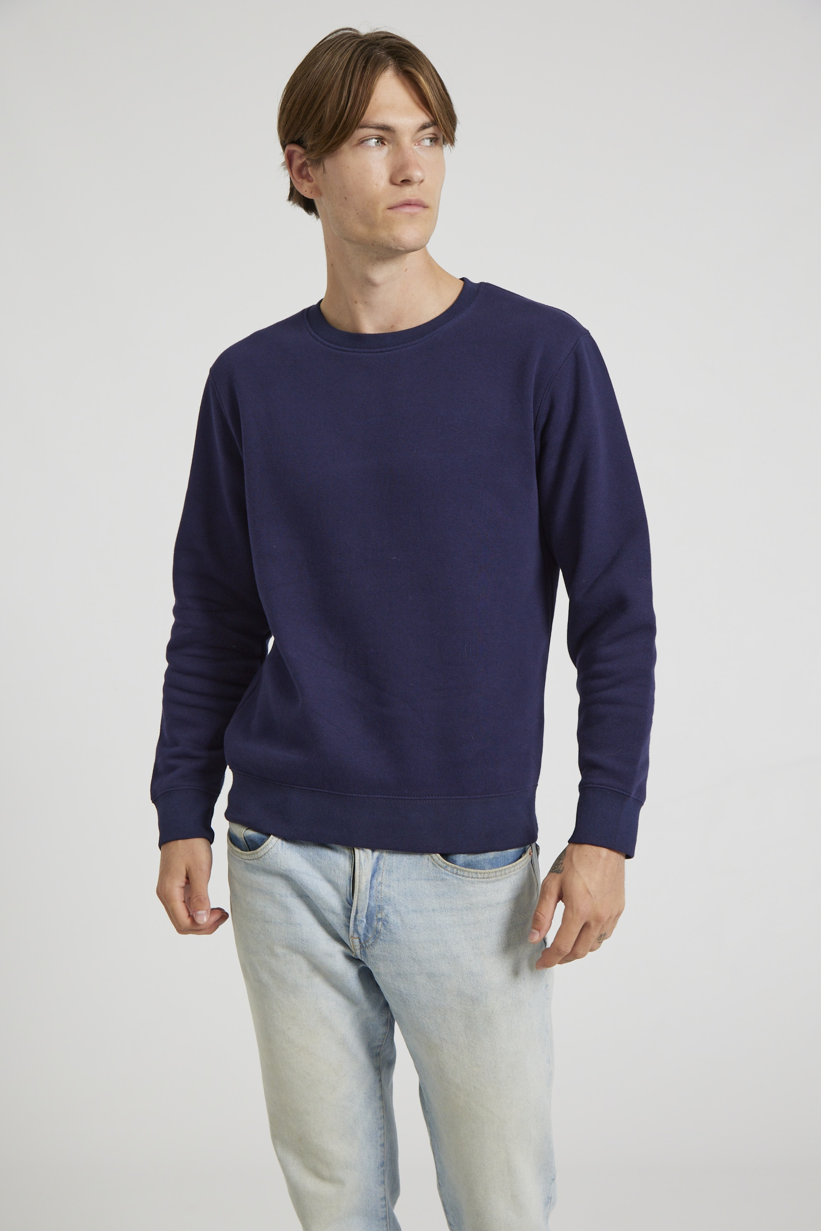 CR03-v2.0-Studio_355