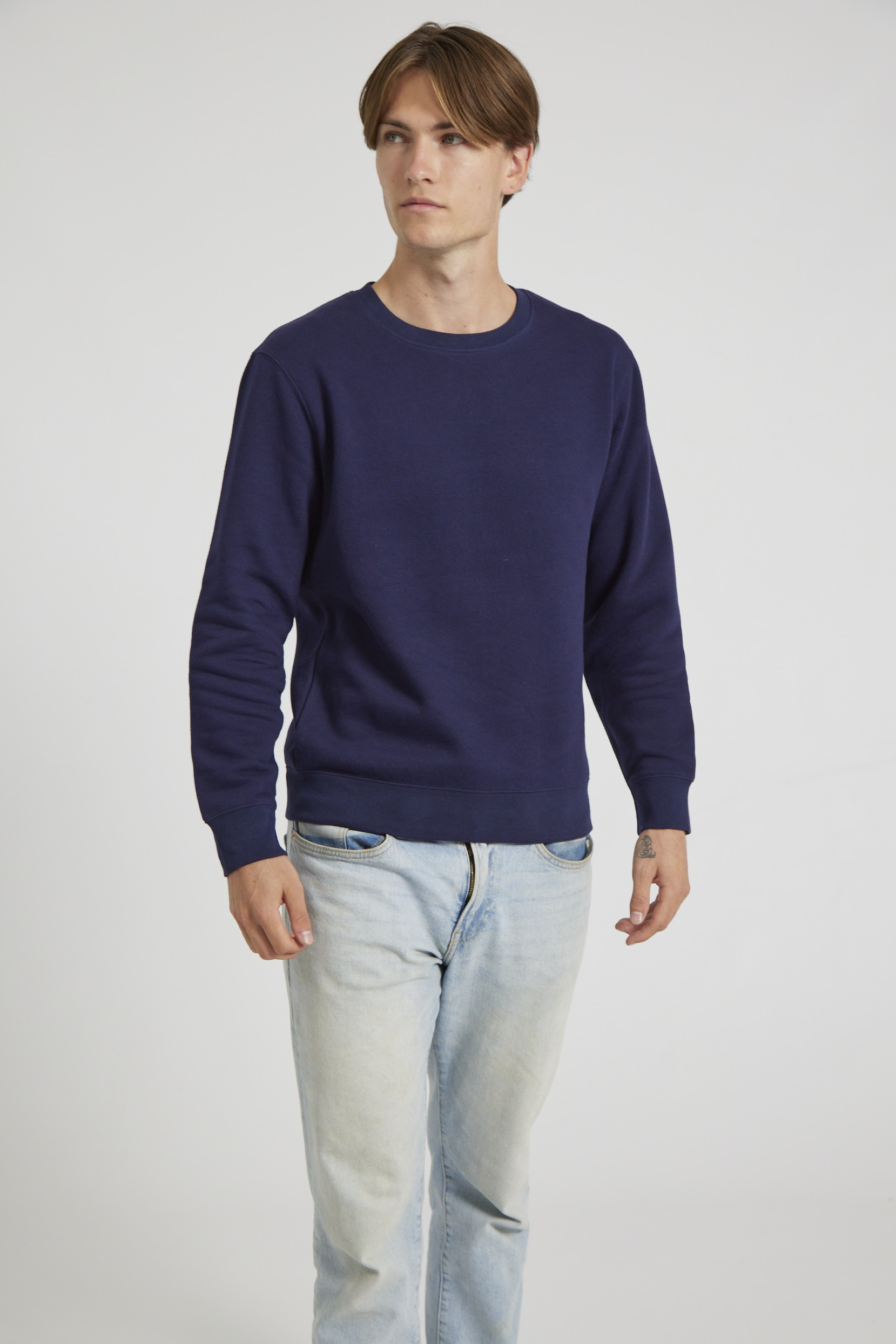 CR03-v2.0-Studio_358