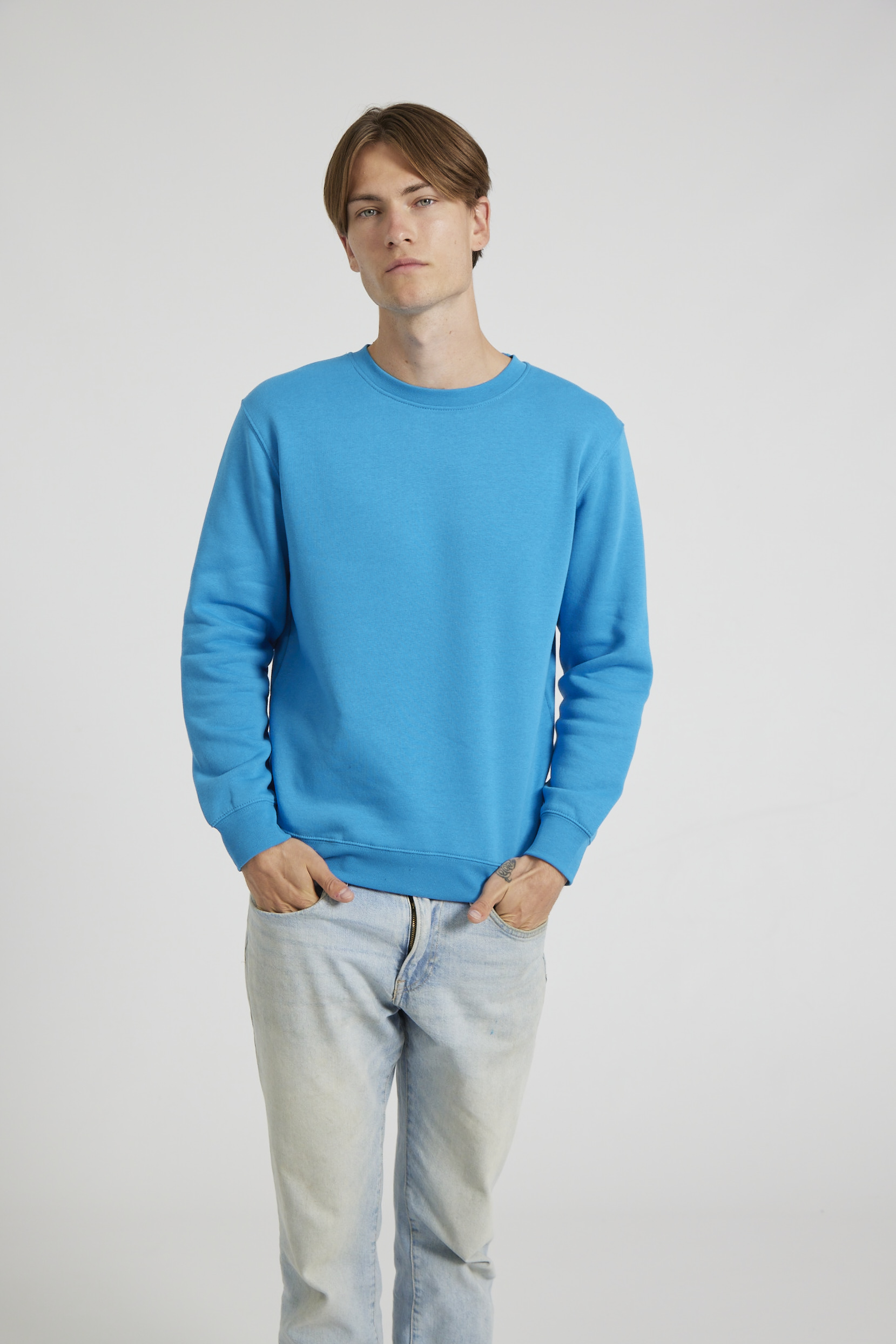 CR03-v2.0-Studio_361