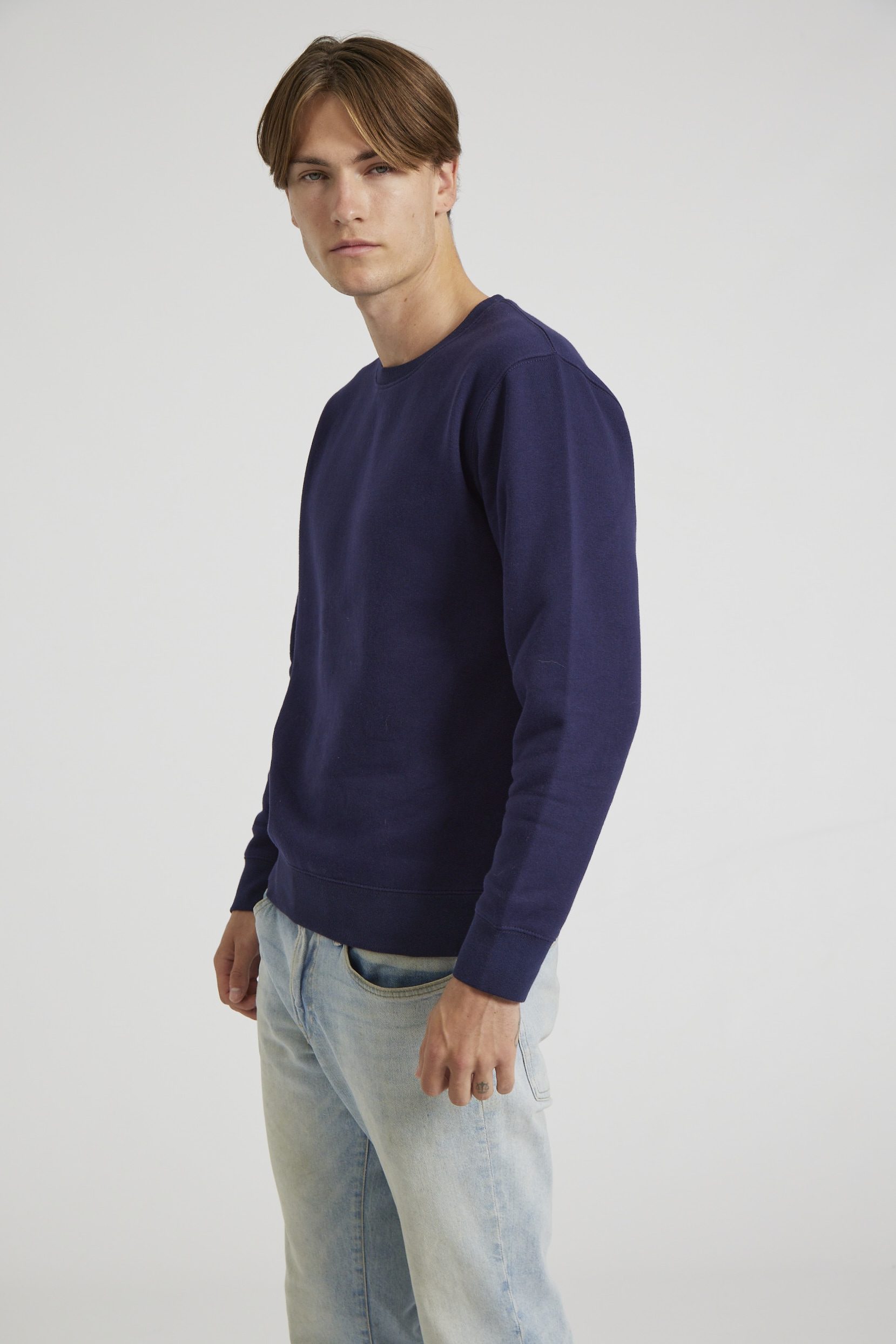 CR03-v2.0-Studio_371