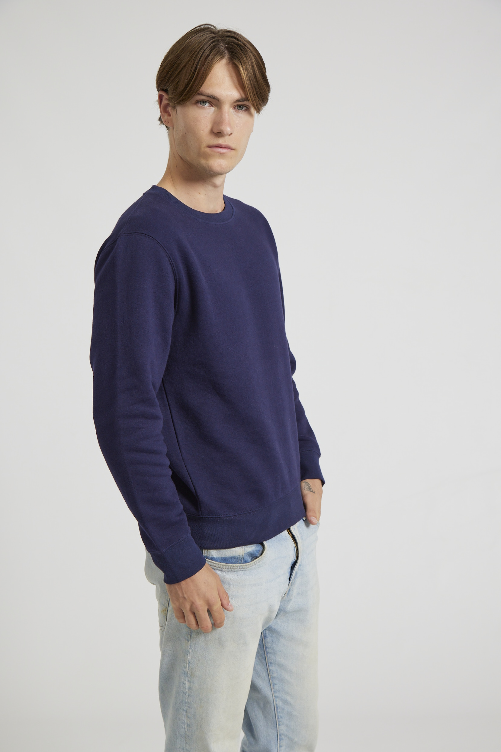 CR03-v2.0-Studio_382