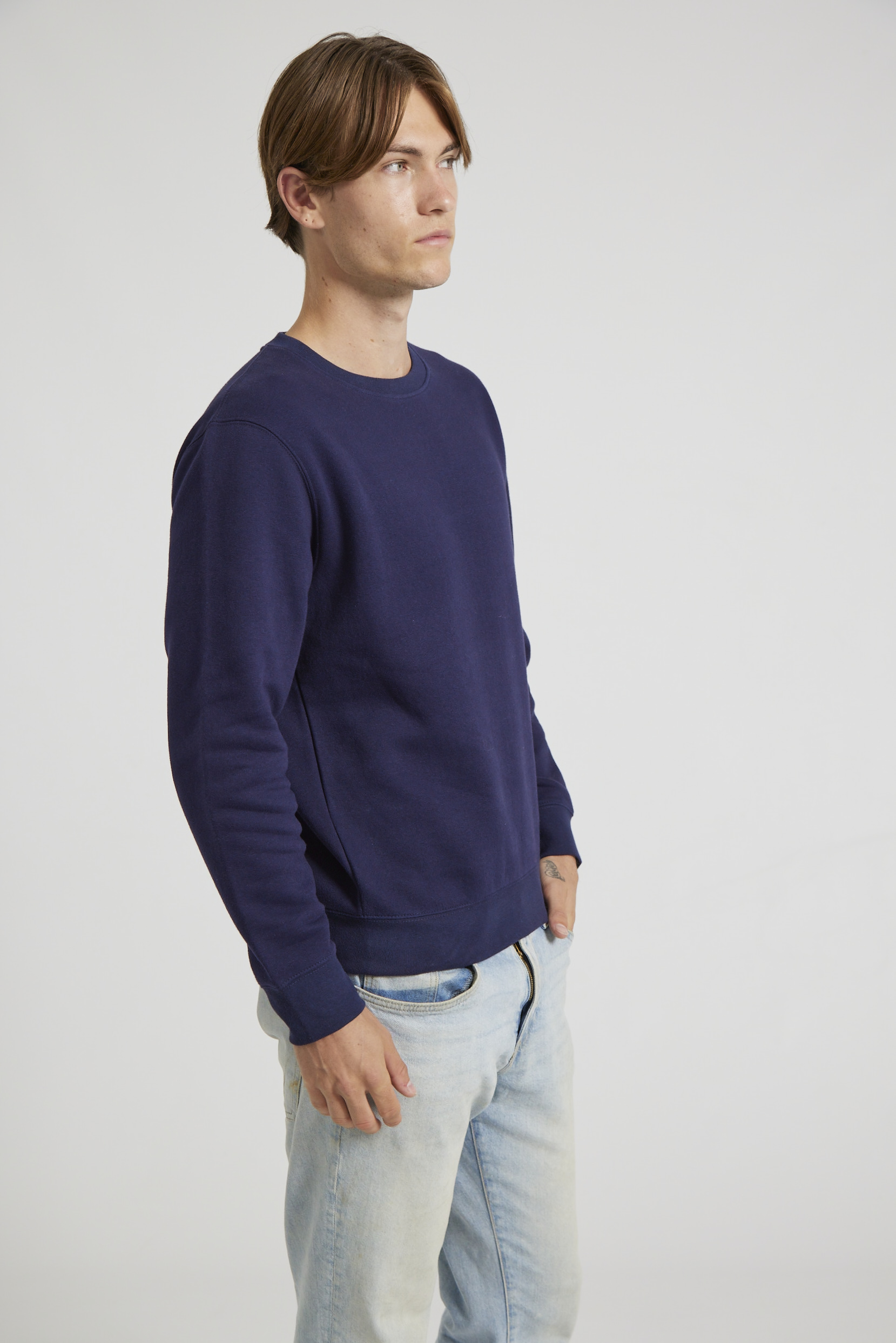 CR03-v2.0-Studio_383